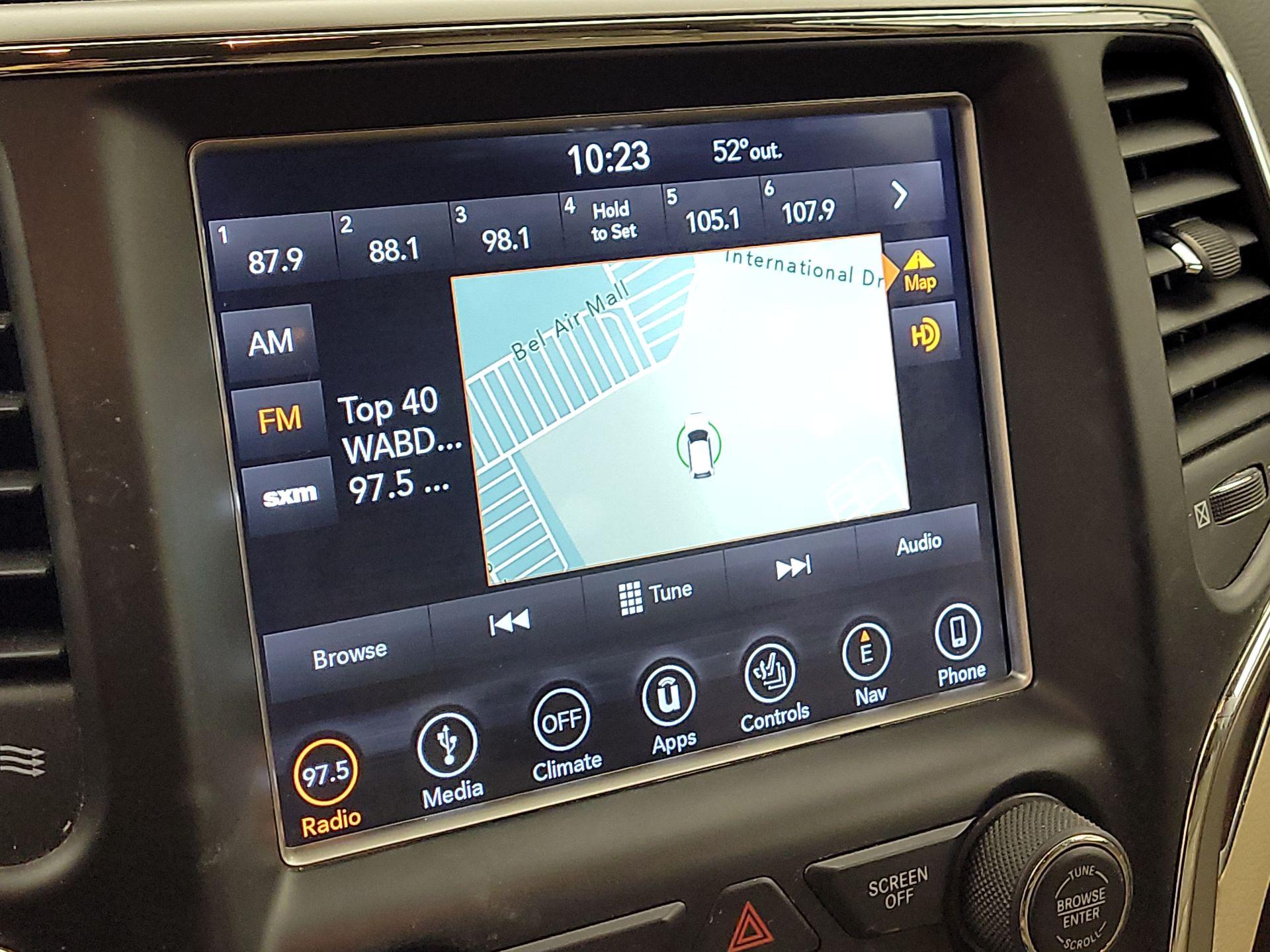 Thumbnail: 2018 Jeep Grand Cherokee - 15