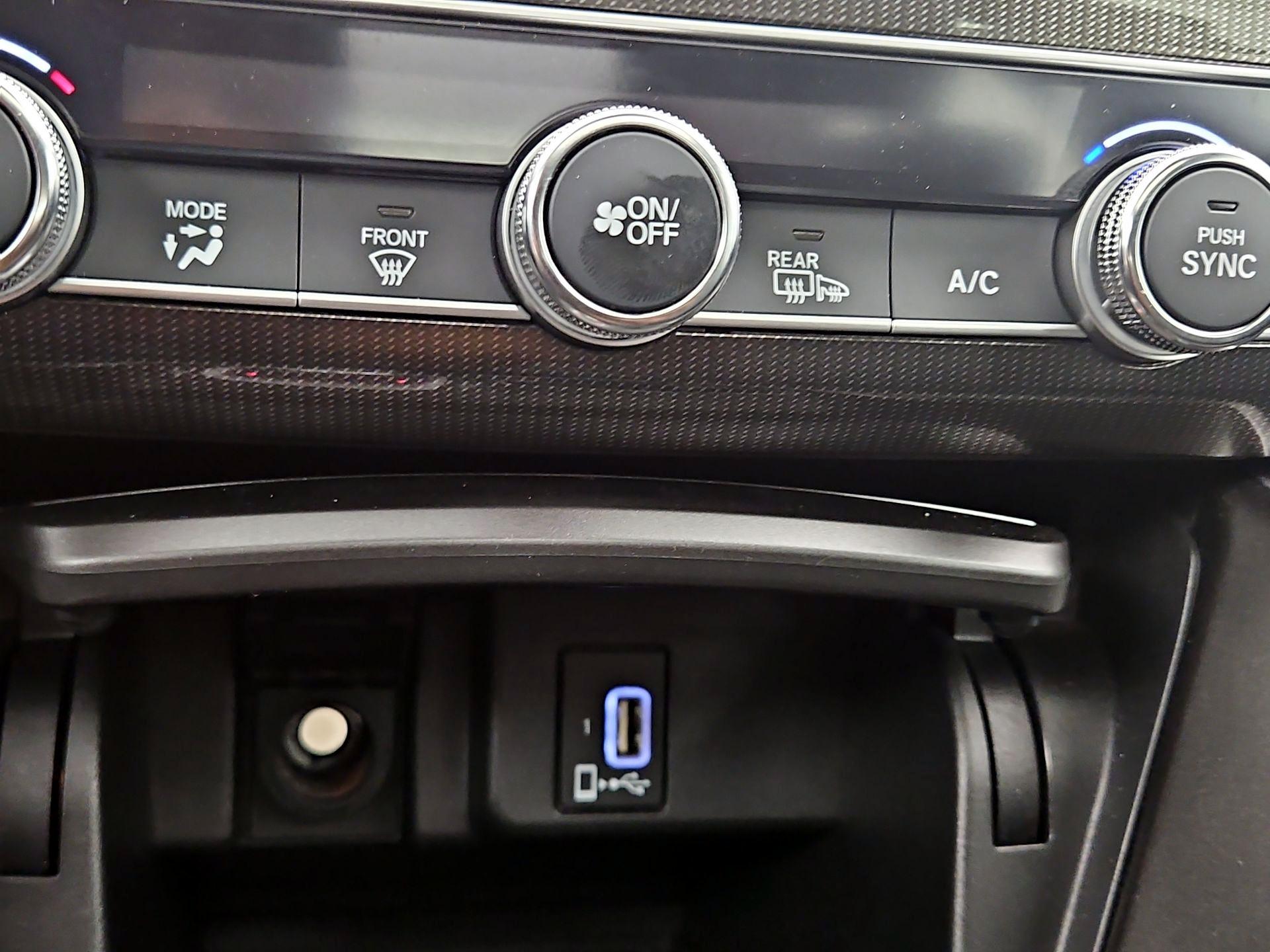 Thumbnail: 2018 Honda Accord - 18