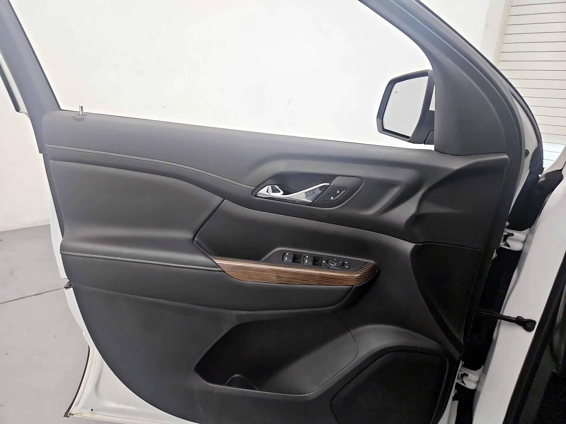 Thumbnail: 2023 GMC Acadia - 12