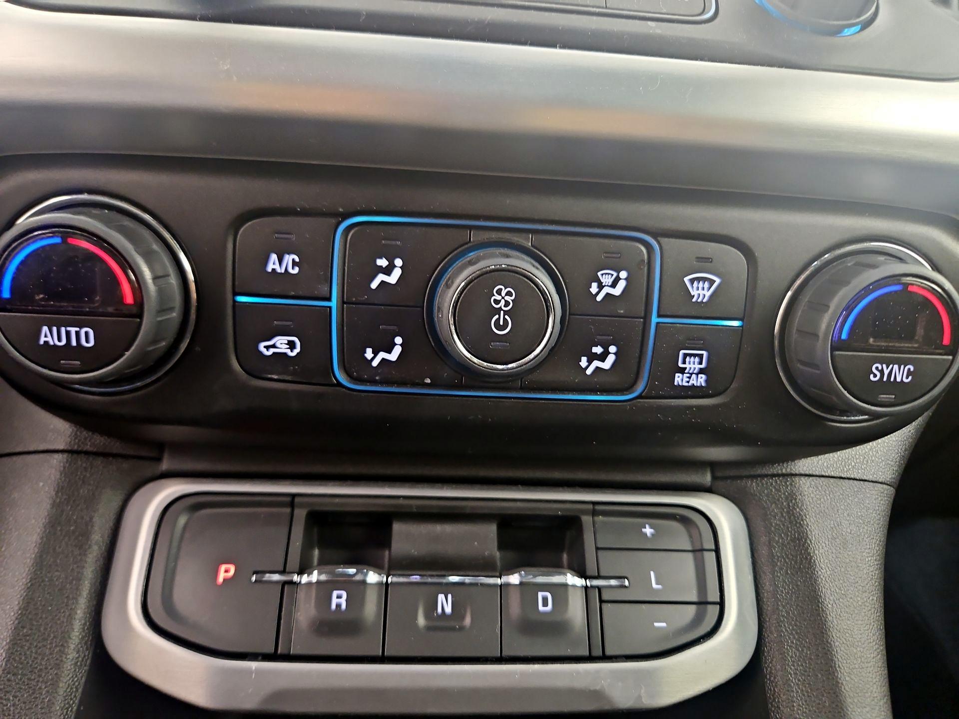 Thumbnail: 2023 GMC Acadia - 15