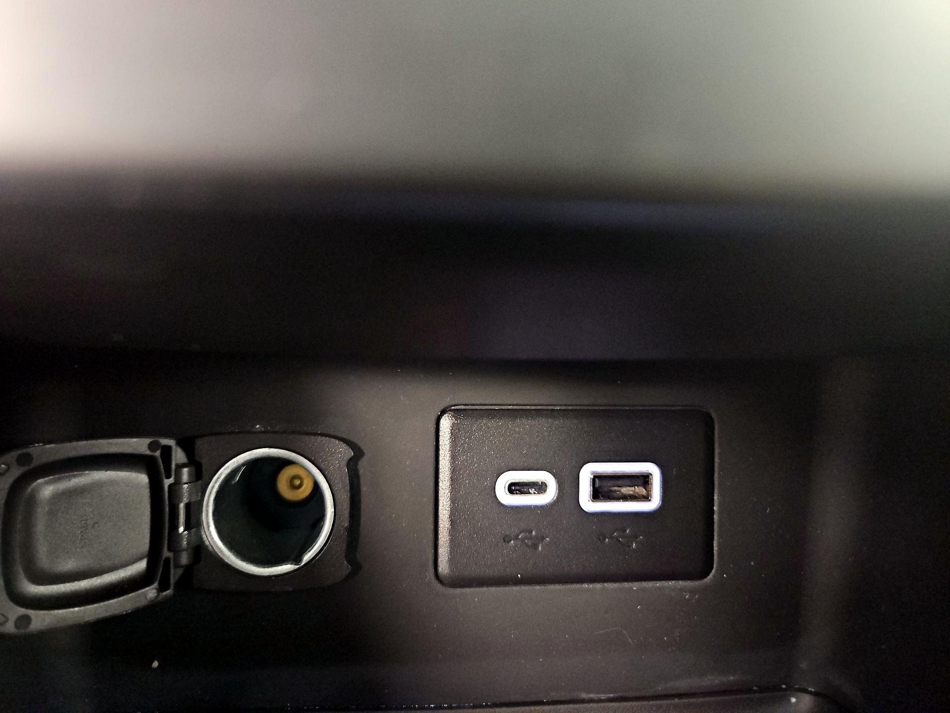 Thumbnail: 2023 GMC Acadia - 17