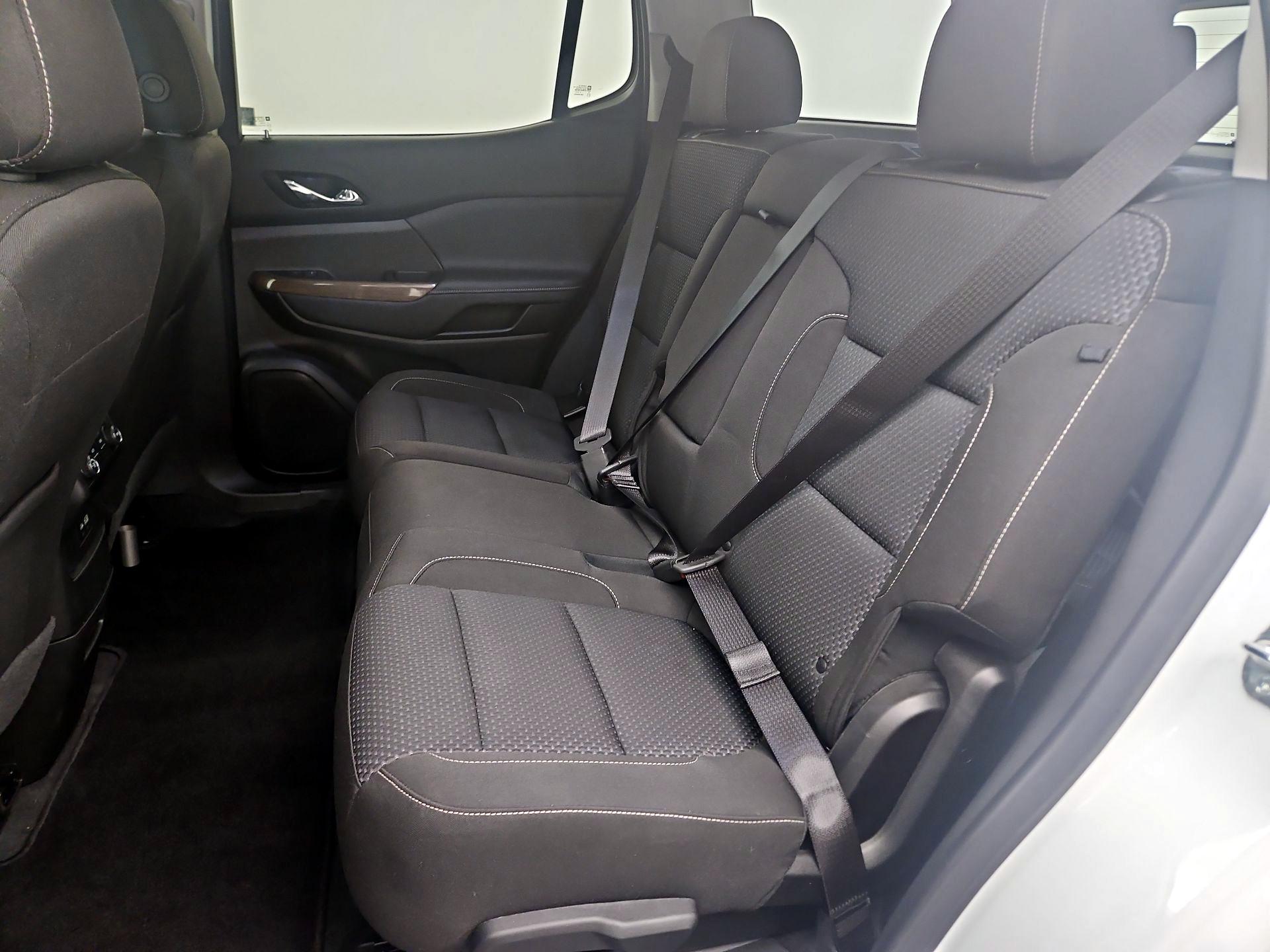 Thumbnail: 2023 GMC Acadia - 18