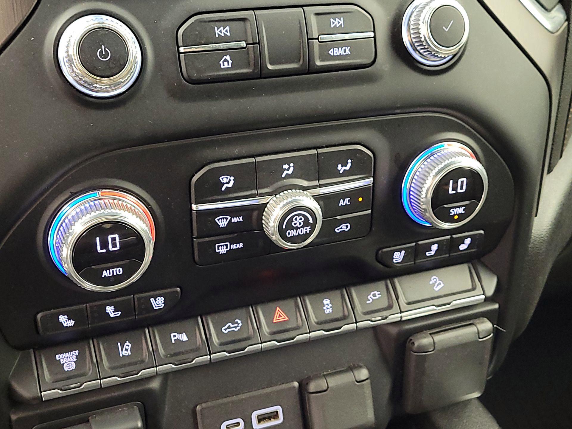 Thumbnail: 2022 GMC Sierra 2500 - 16