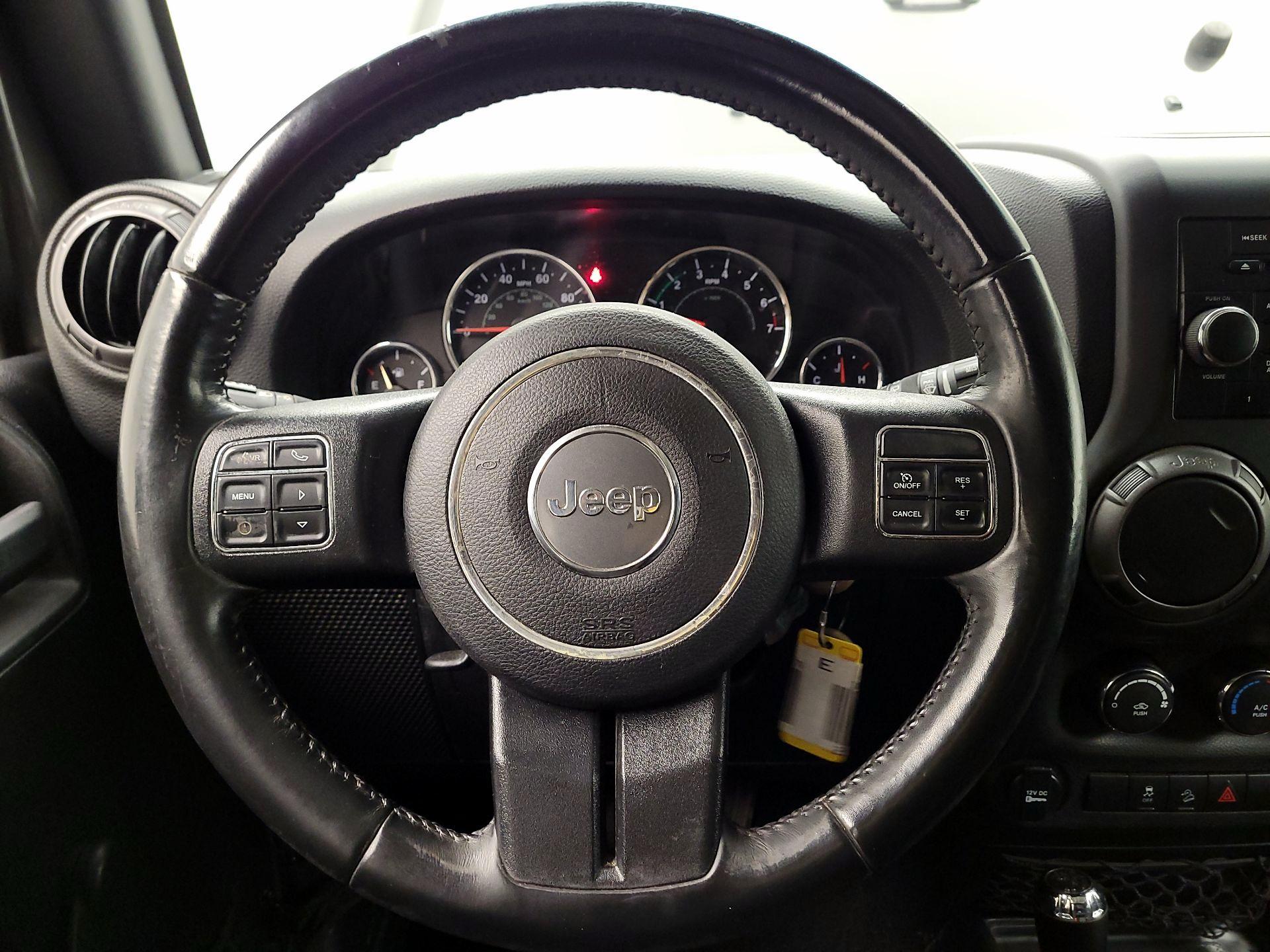 Thumbnail: 2017 Jeep Wrangler - 10