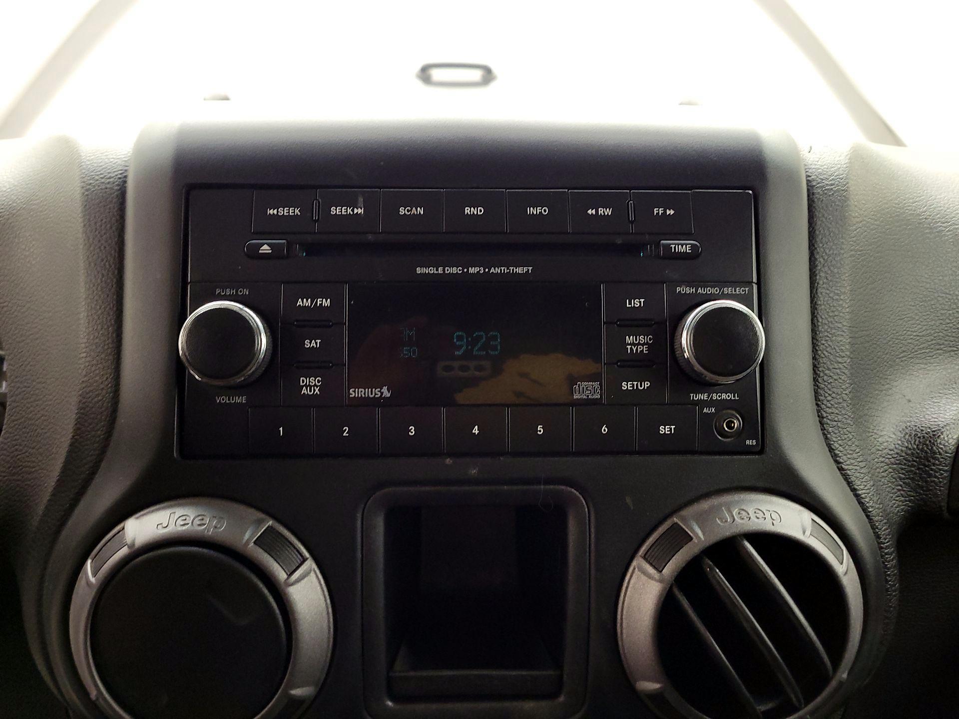 Thumbnail: 2017 Jeep Wrangler - 13