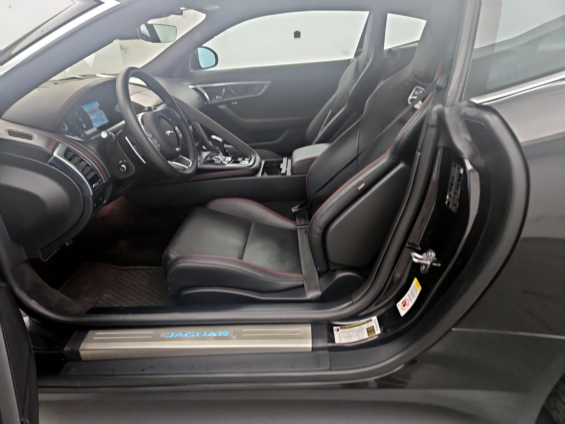 Thumbnail: 2022 Jaguar F-Type - 11