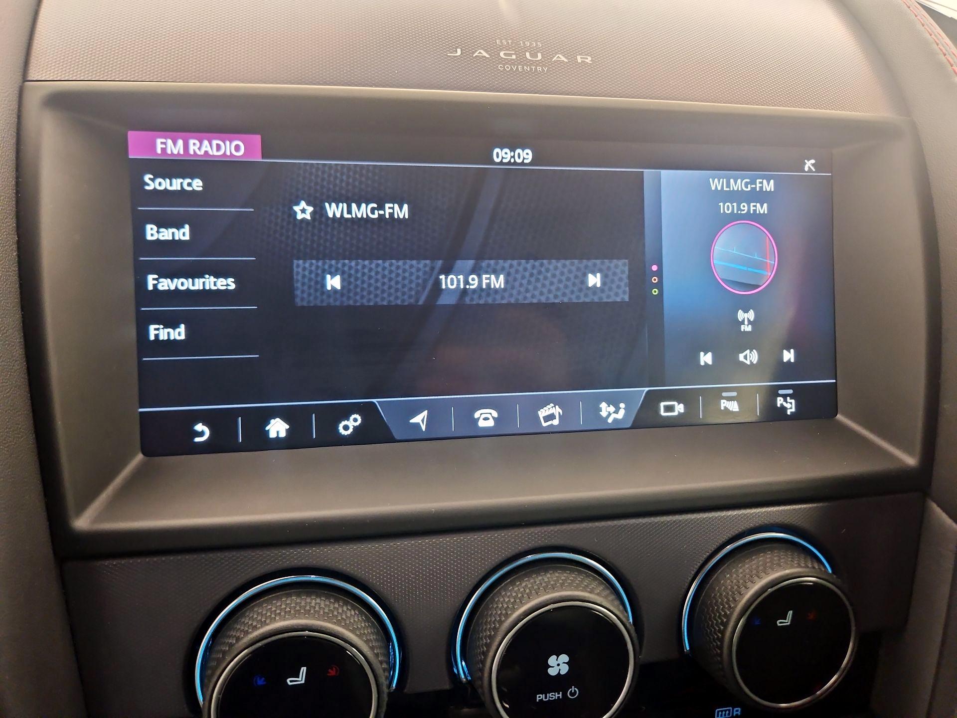 Thumbnail: 2022 Jaguar F-Type - 15