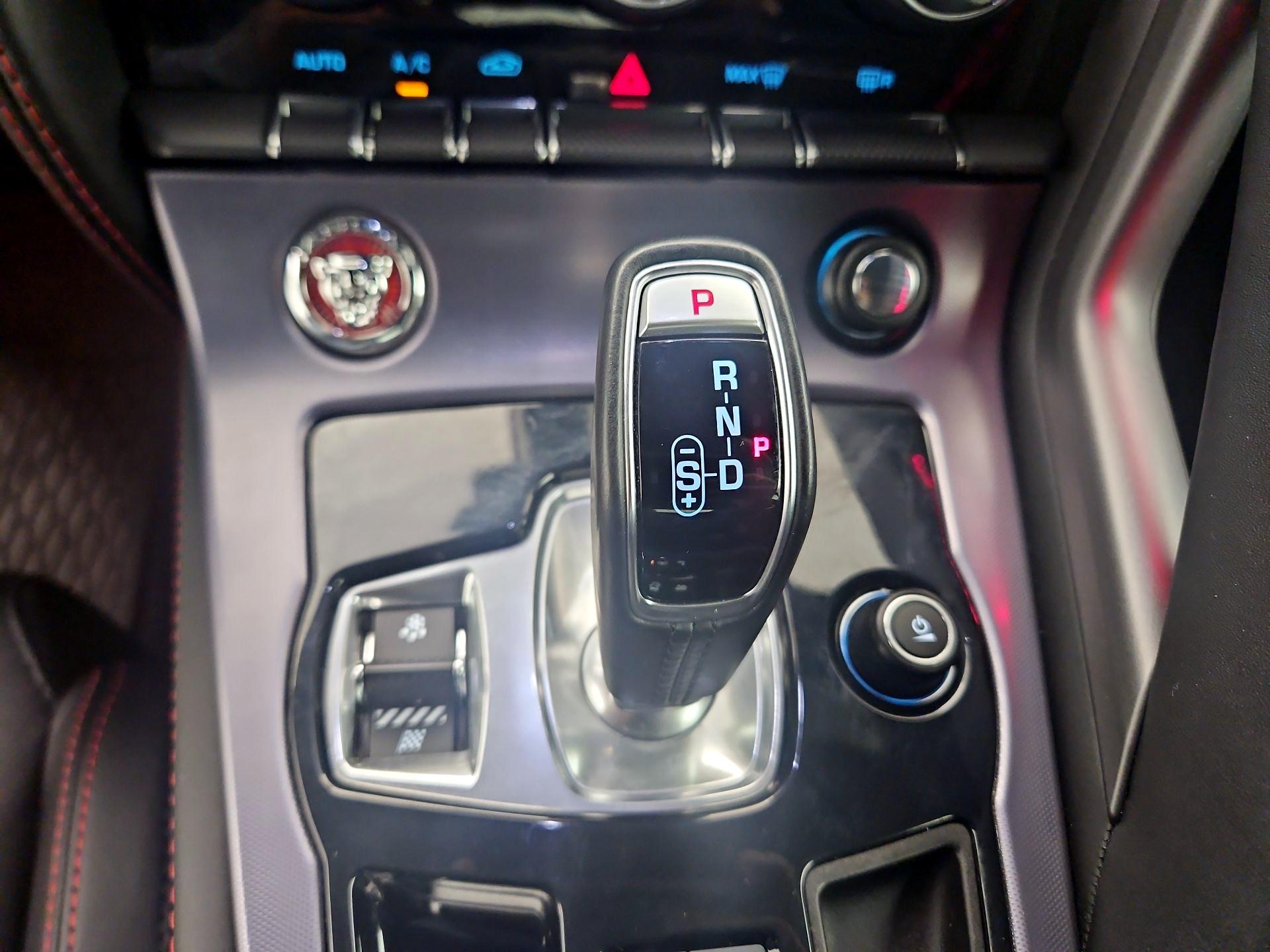 Thumbnail: 2022 Jaguar F-Type - 17