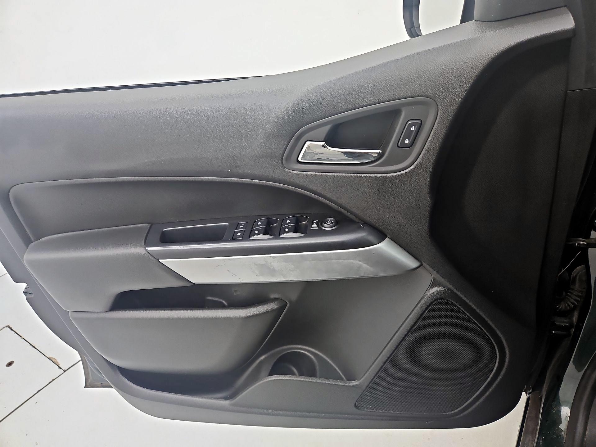 Thumbnail: 2016 Chevrolet Colorado - 12