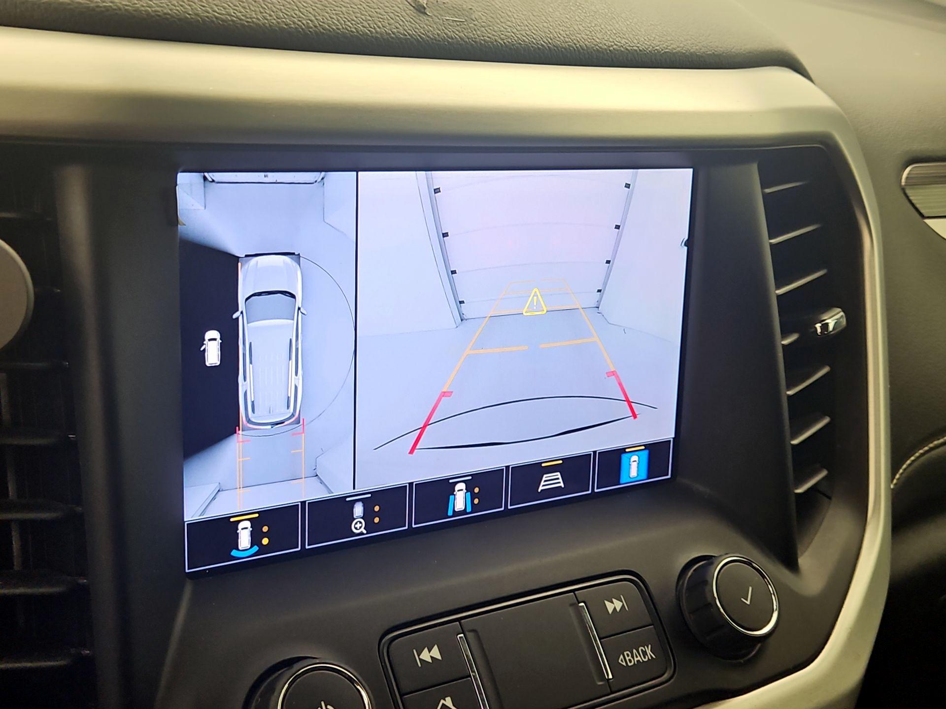 Thumbnail: 2021 GMC Acadia - 15