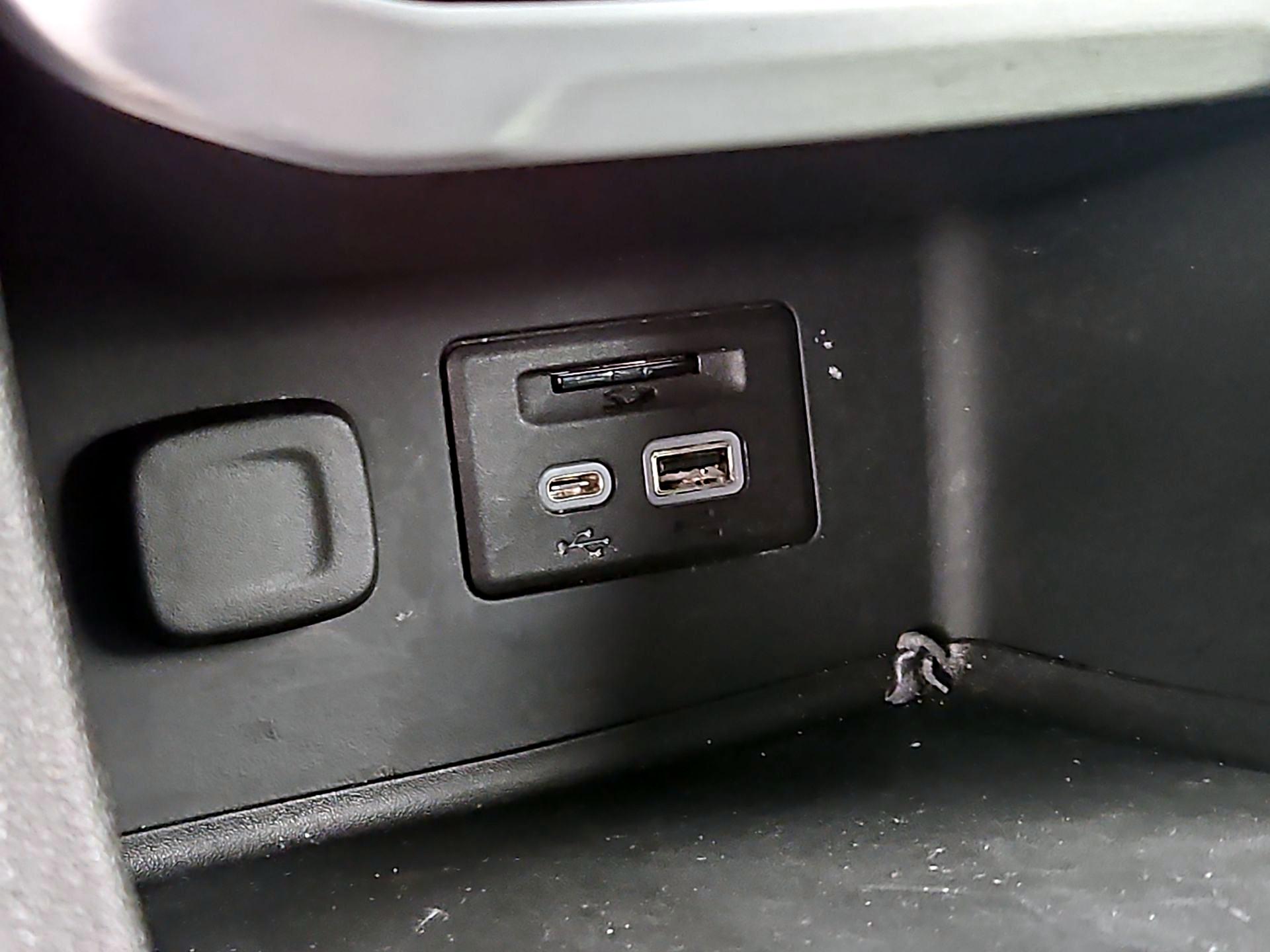 Thumbnail: 2021 GMC Acadia - 19