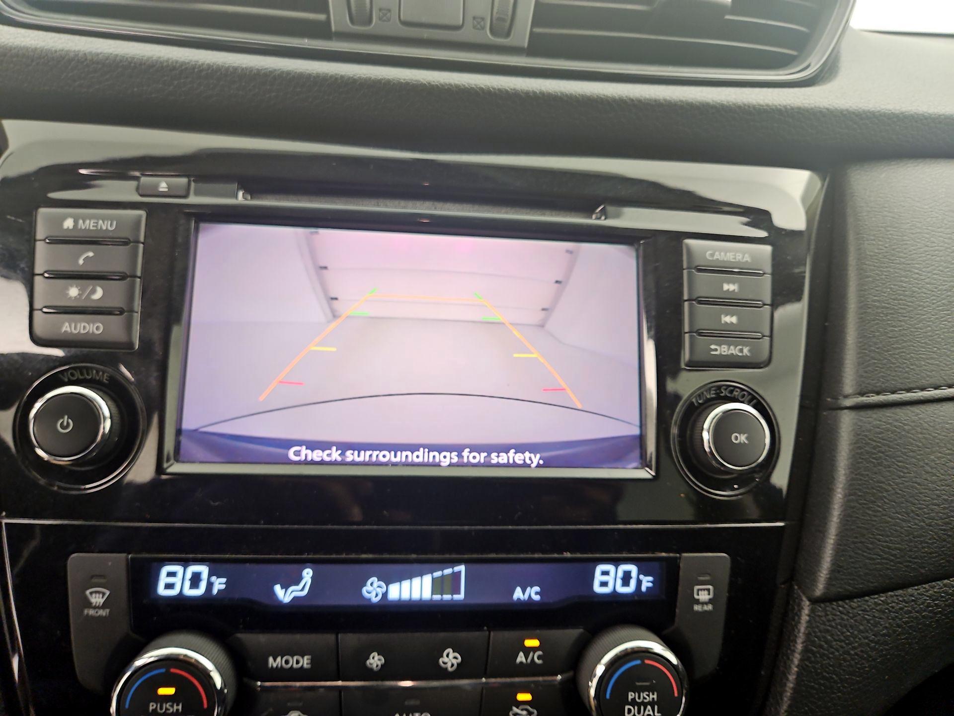 Thumbnail: 2018 Nissan Rogue - 14