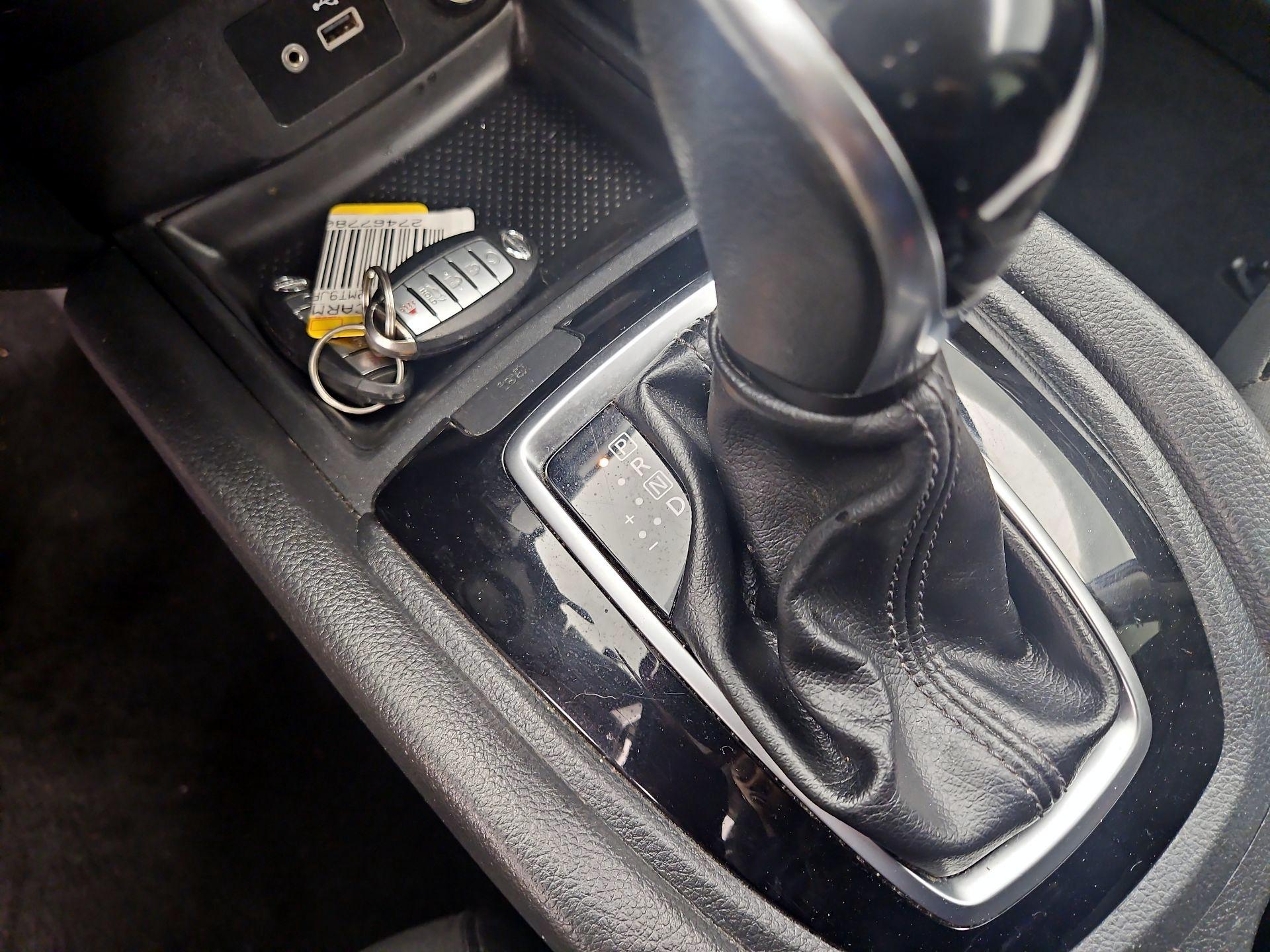 Thumbnail: 2018 Nissan Rogue - 17