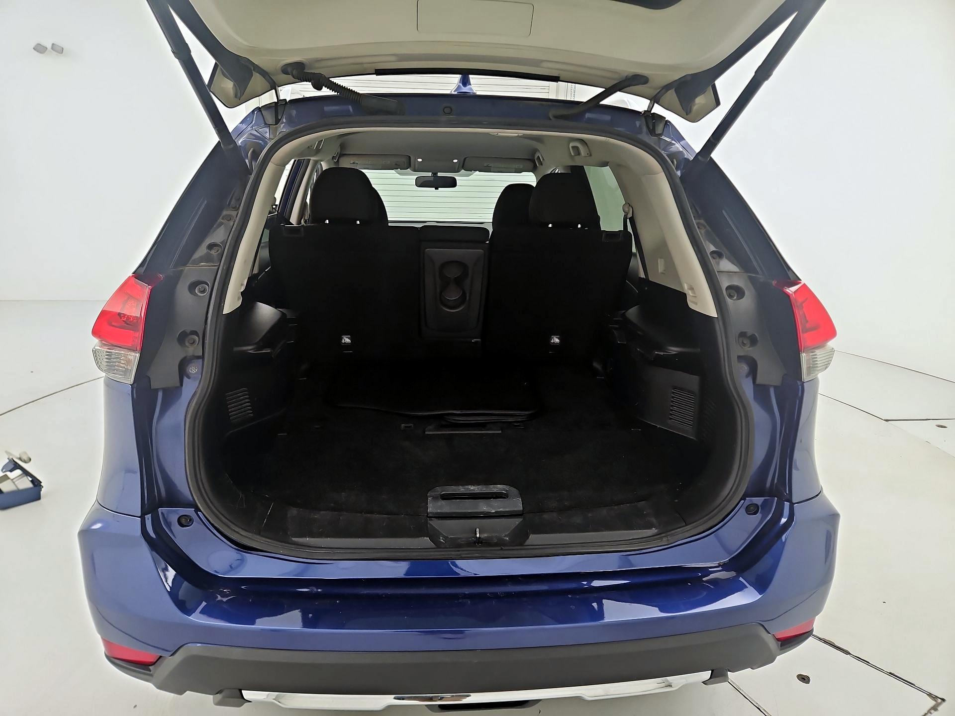 Thumbnail: 2018 Nissan Rogue - 20