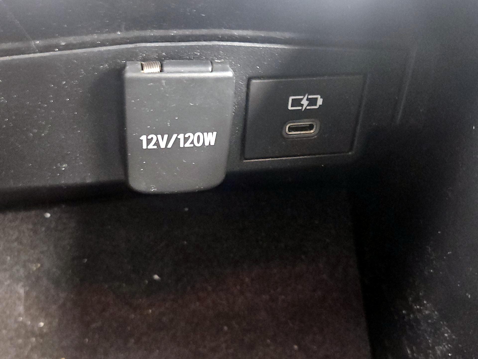 Thumbnail: 2022 Toyota Corolla - 18