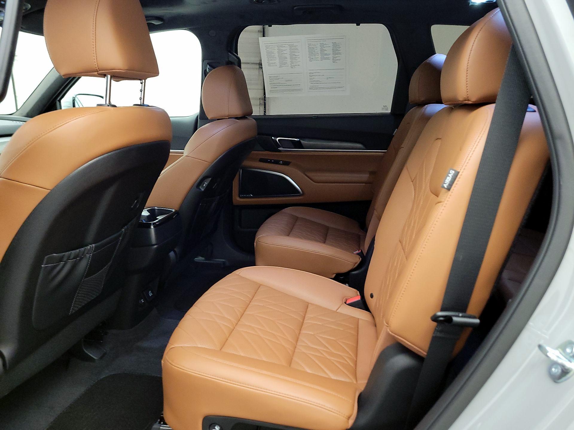 Thumbnail: 2025 Kia Telluride - 19