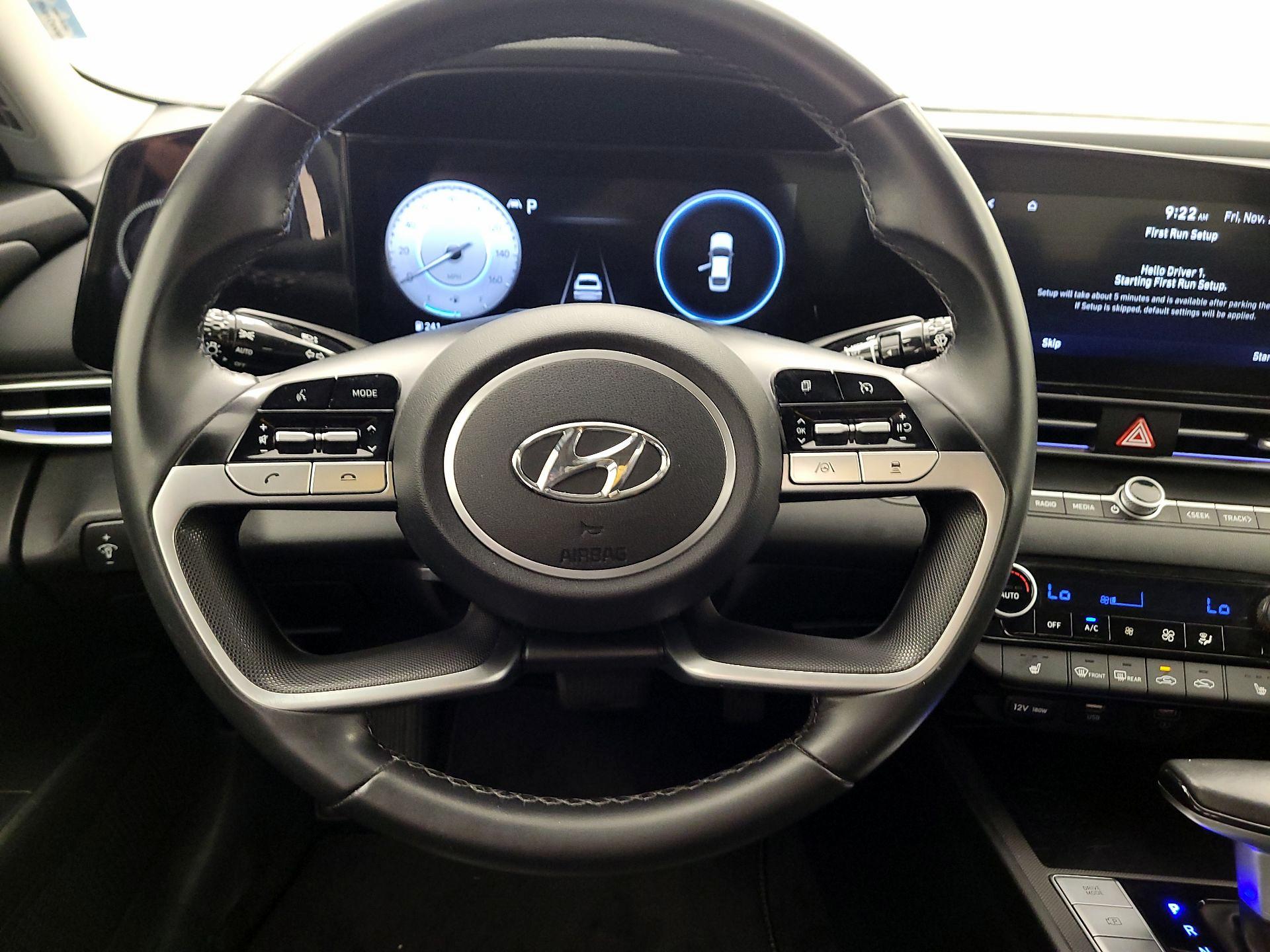 Thumbnail: 2023 Hyundai Elantra - 10