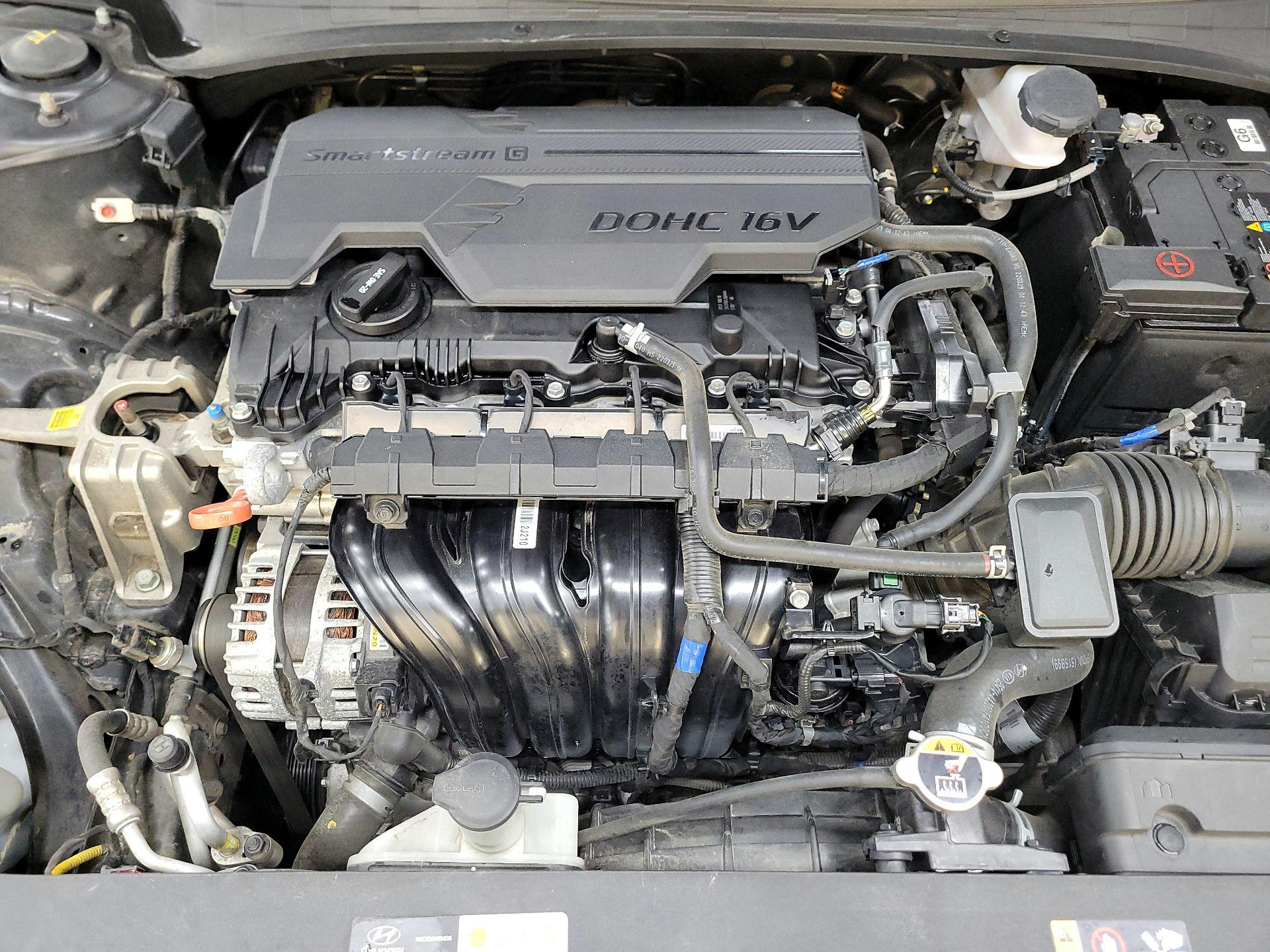 Thumbnail: 2023 Hyundai Elantra - 17