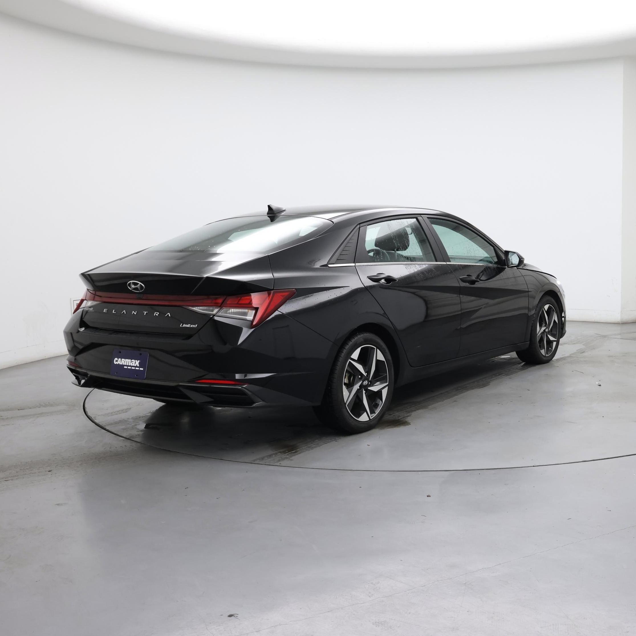 Thumbnail: 2023 Hyundai Elantra - 8