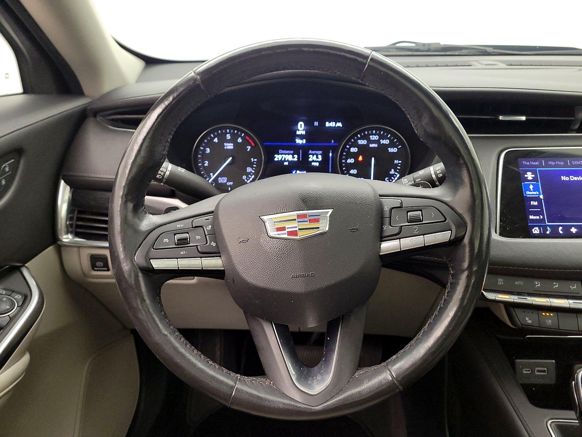 Thumbnail: 2020 Cadillac XT4 - 10