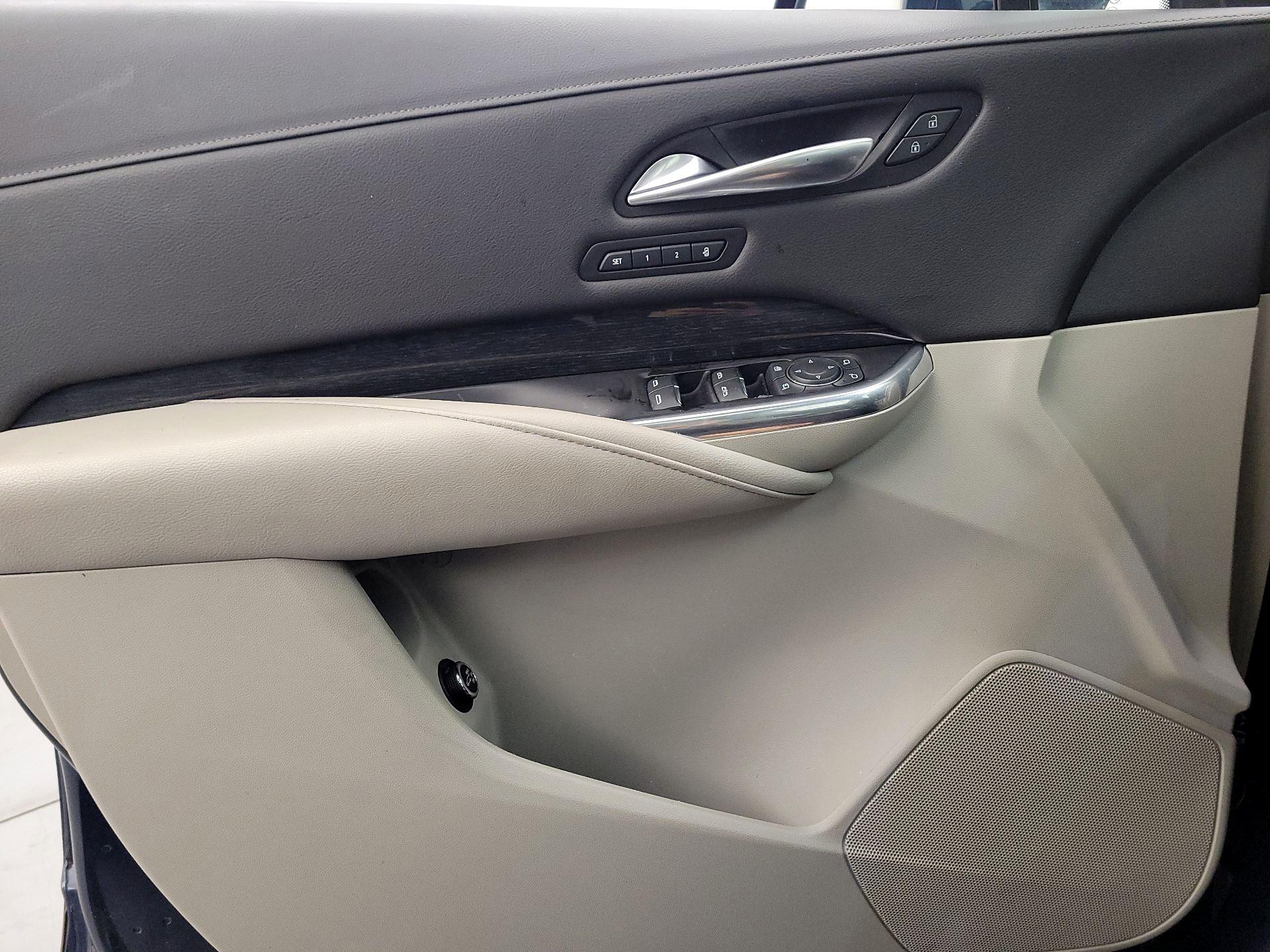 Thumbnail: 2020 Cadillac XT4 - 12