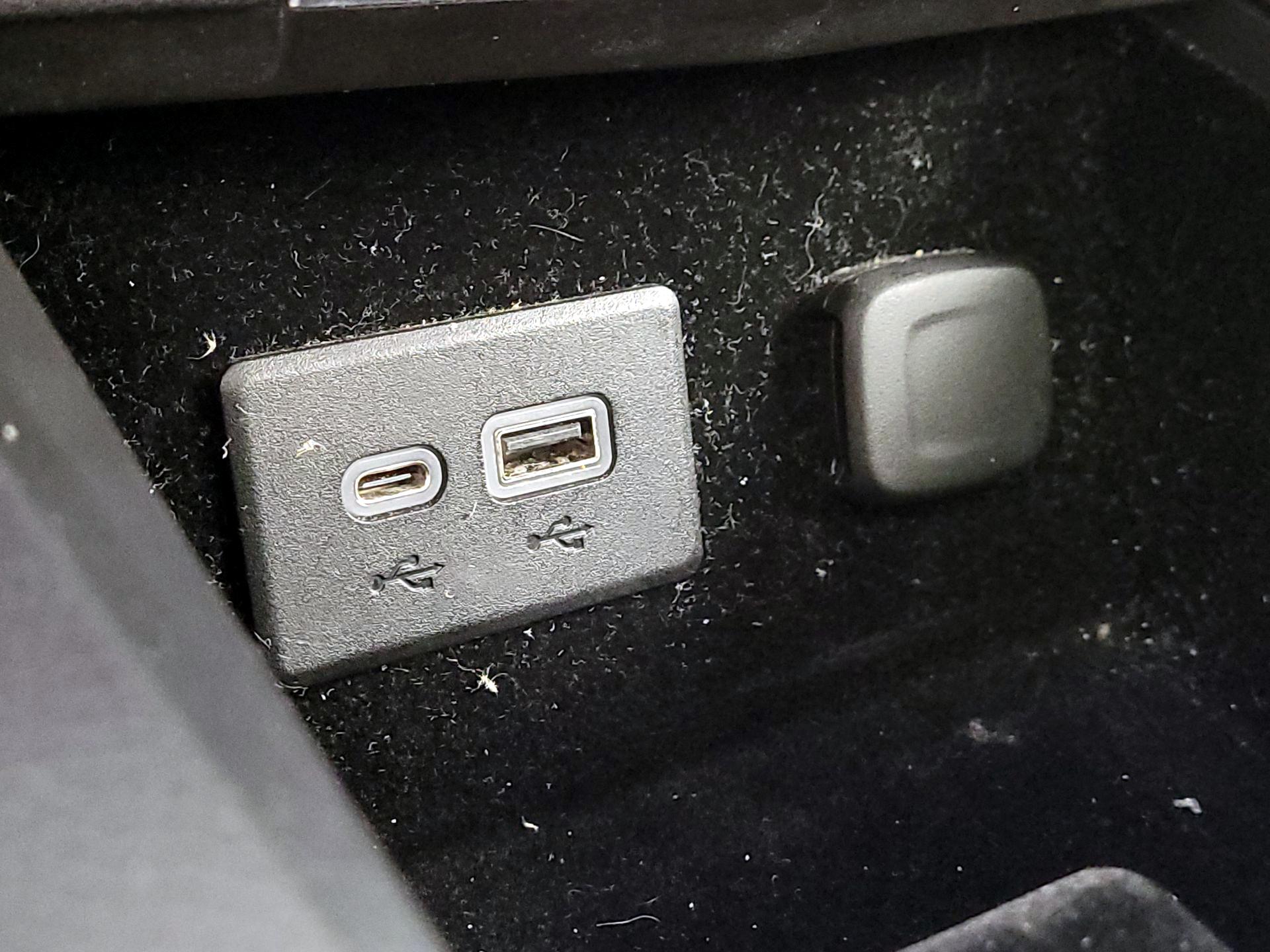 Thumbnail: 2020 Cadillac XT4 - 18