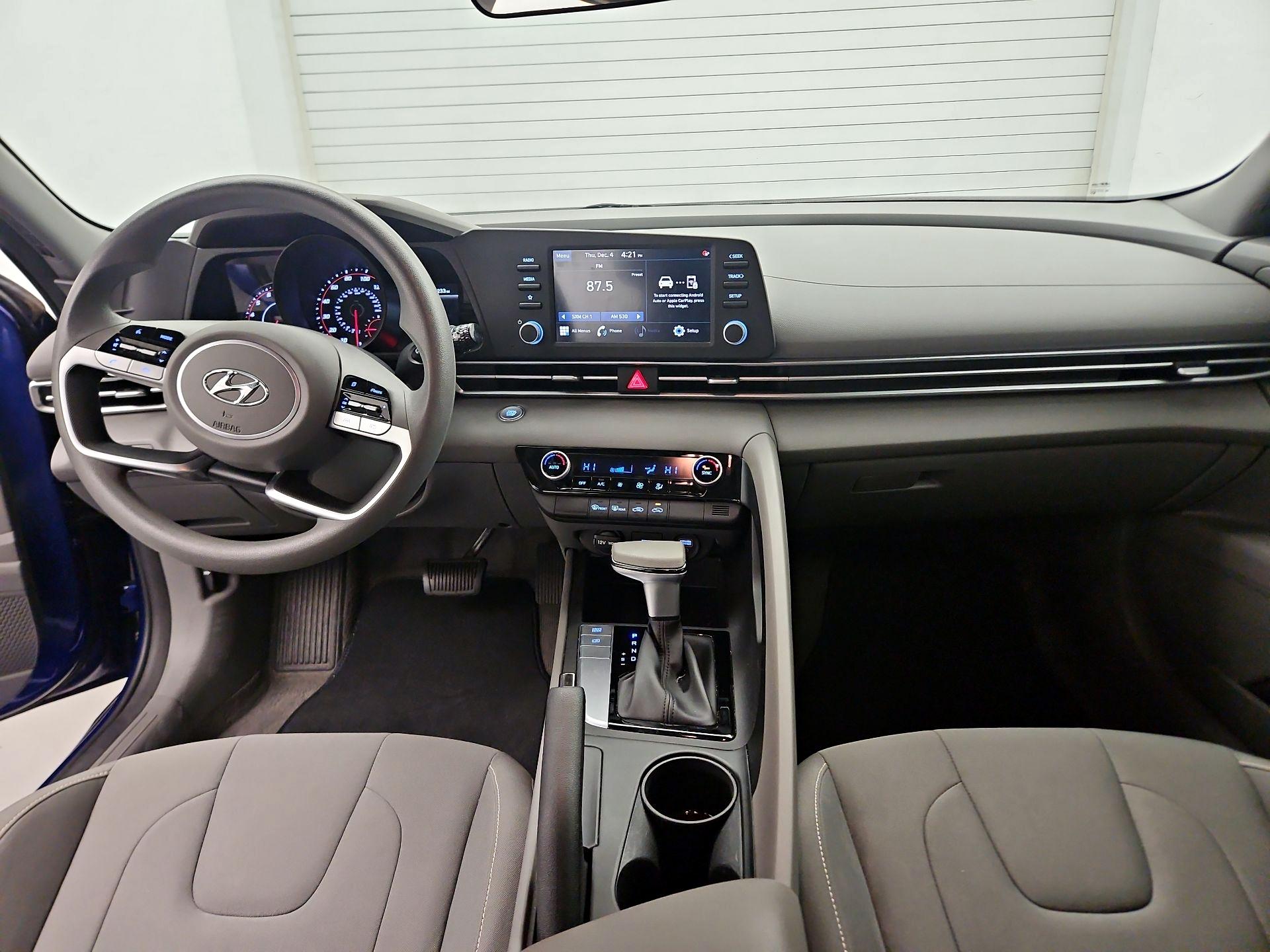 Thumbnail: 2022 Hyundai Elantra - 9