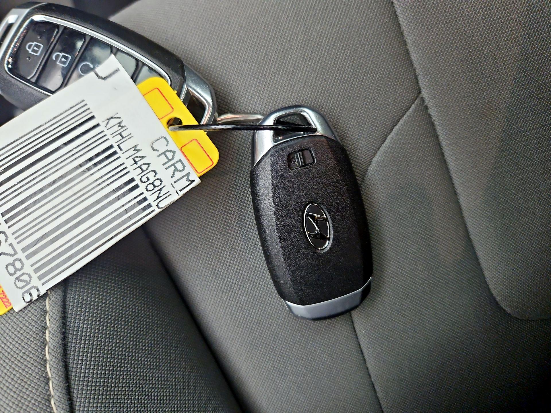 Thumbnail: 2022 Hyundai Elantra - 19