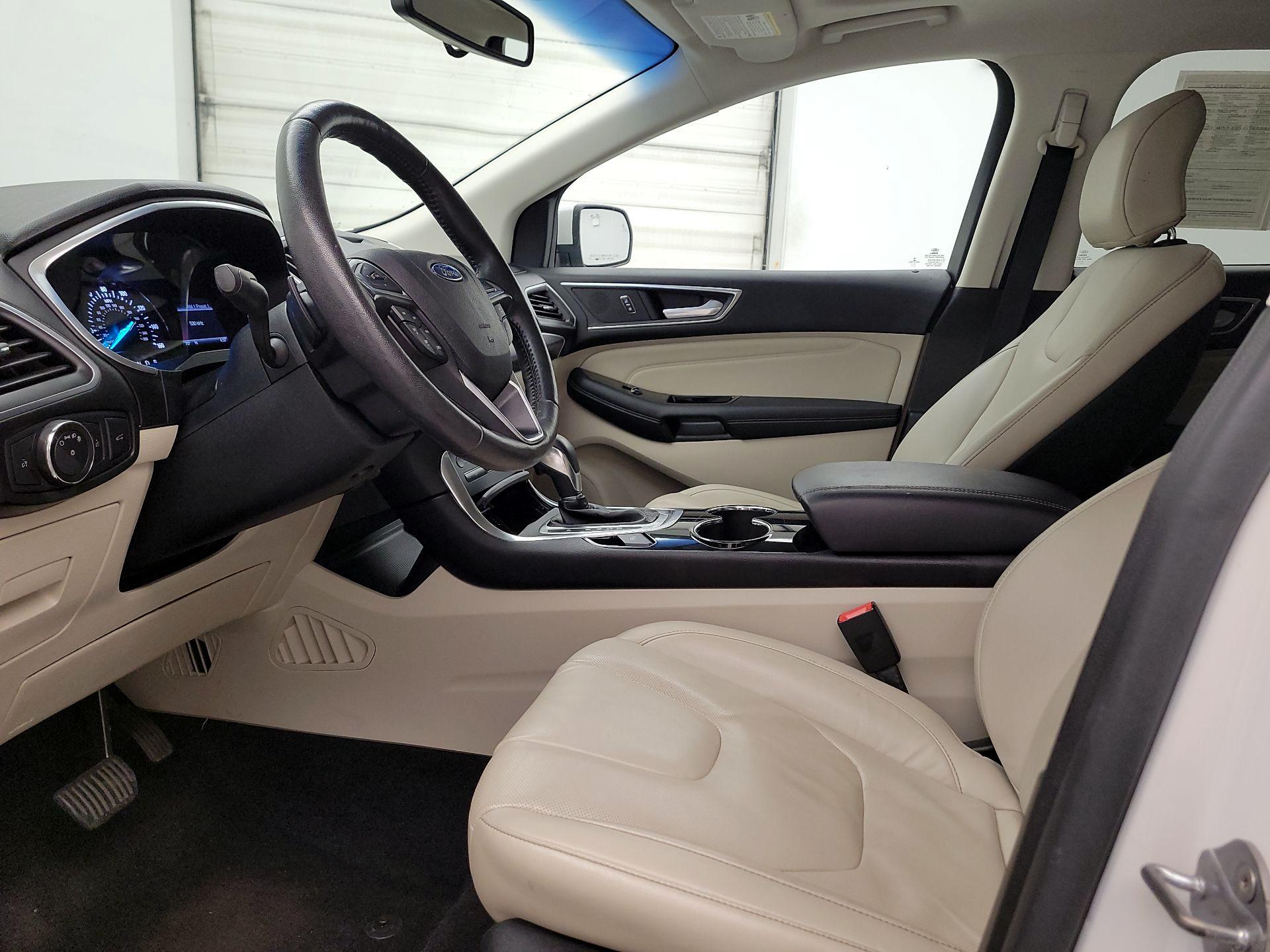 Thumbnail: 2015 Ford Edge - 11