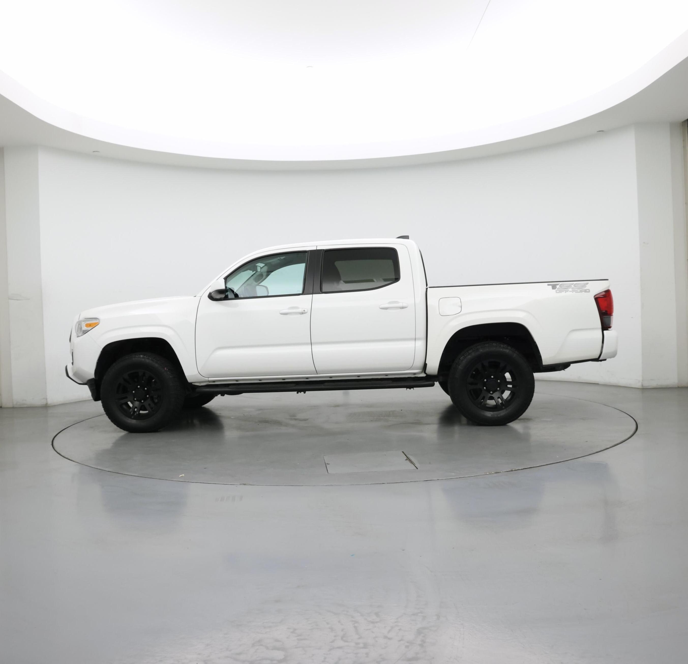 Thumbnail: 2022 Toyota Tacoma - 5