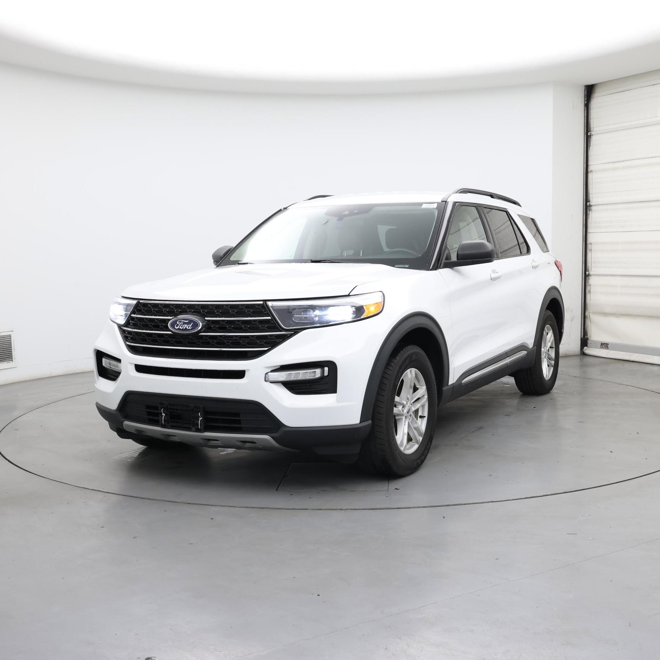 Thumbnail: 2022 Ford Explorer - 4