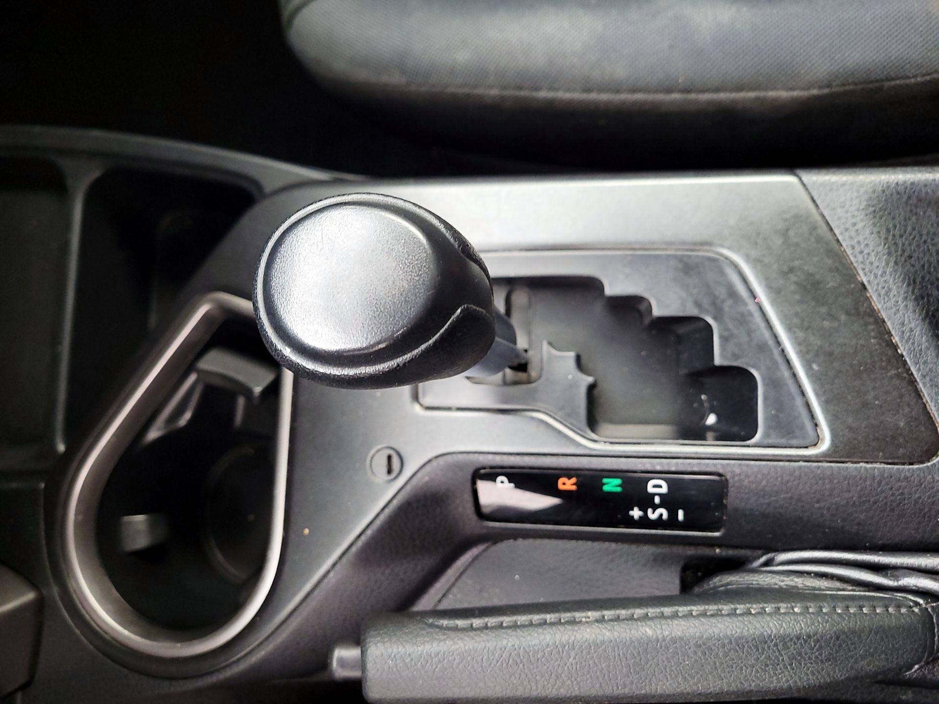 Thumbnail: 2016 Toyota RAV4 - 17