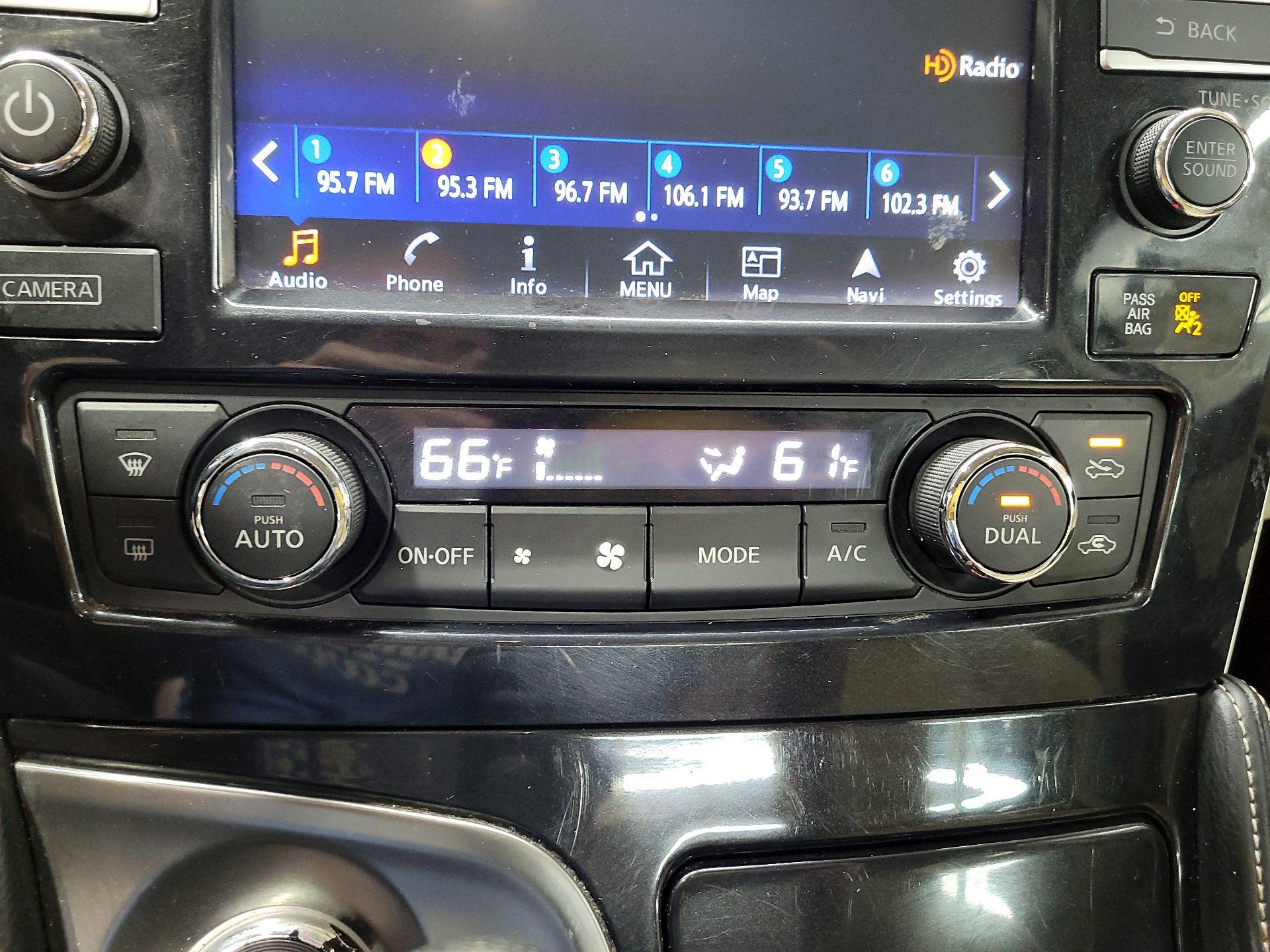 Thumbnail: 2017 Nissan Maxima - 14