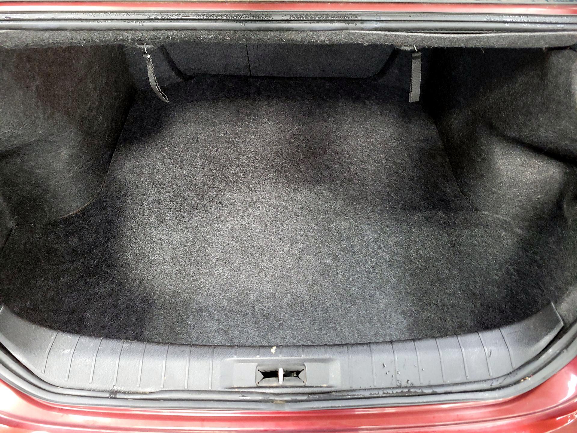 Thumbnail: 2017 Nissan Maxima - 16