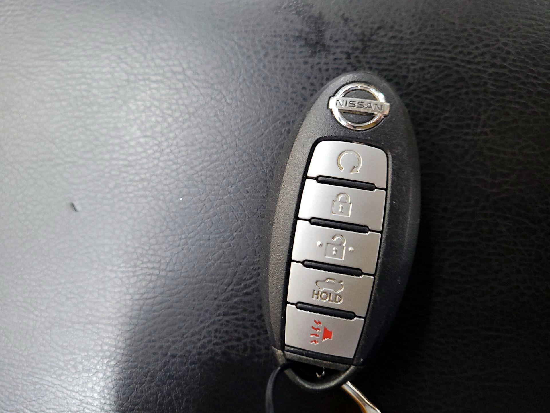 Thumbnail: 2017 Nissan Maxima - 18