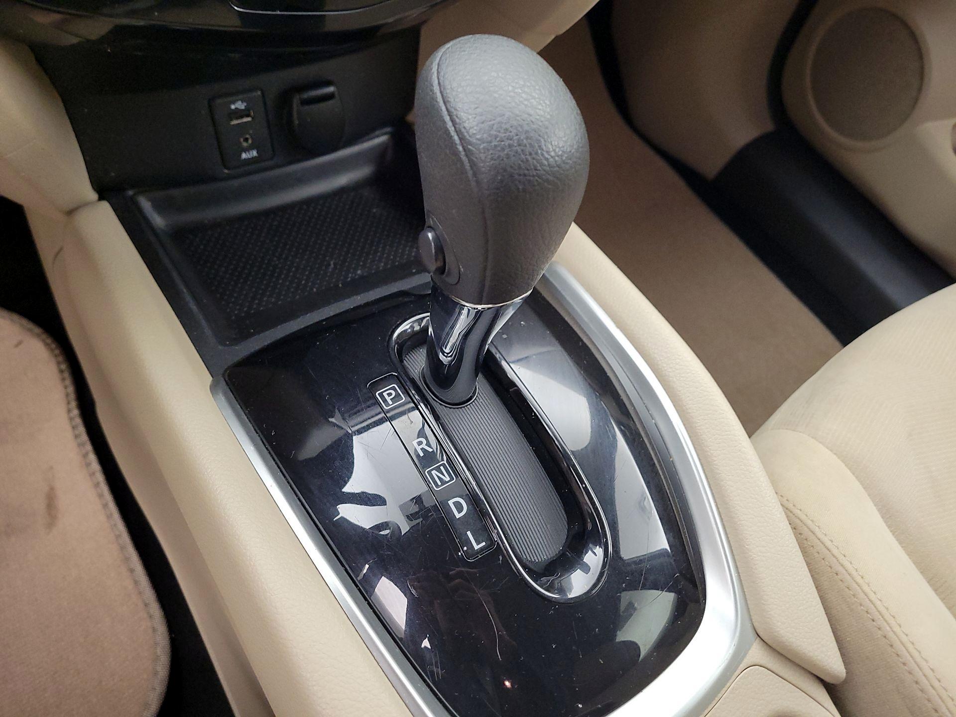 Thumbnail: 2016 Nissan Rogue - 17