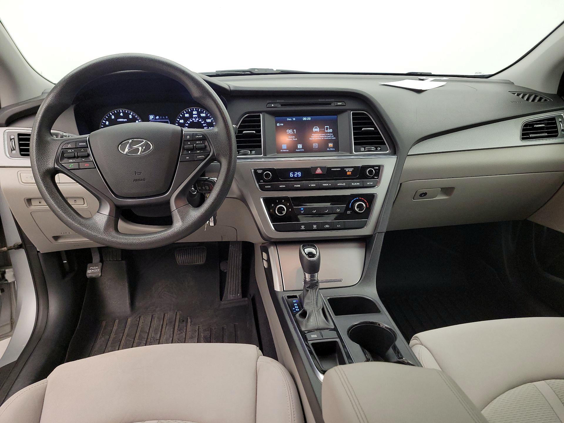 Thumbnail: 2016 Hyundai Sonata - 9