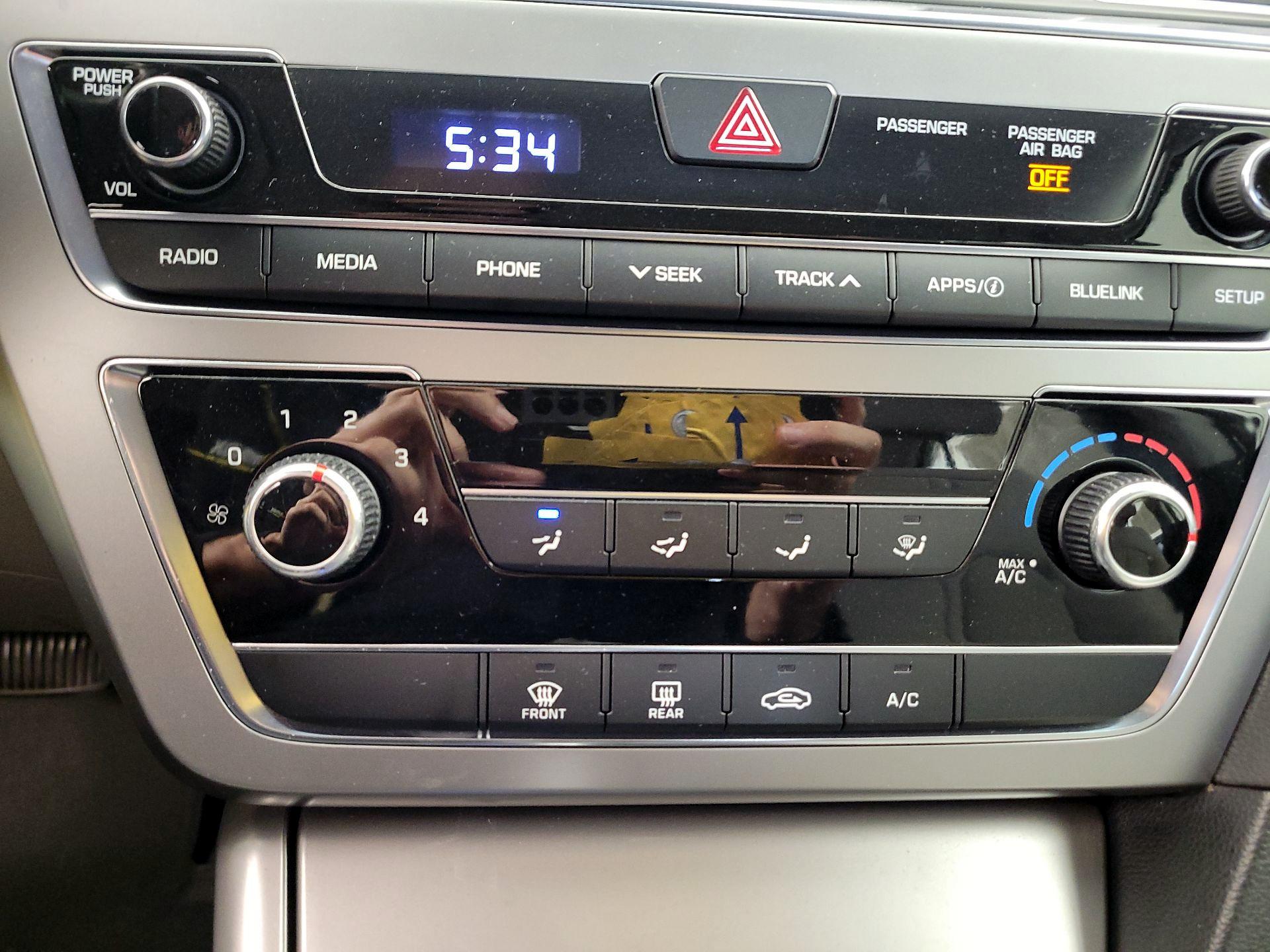 Thumbnail: 2016 Hyundai Sonata - 14