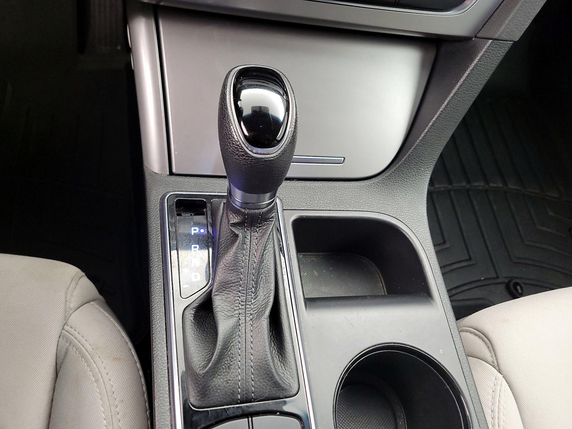 Thumbnail: 2016 Hyundai Sonata - 15