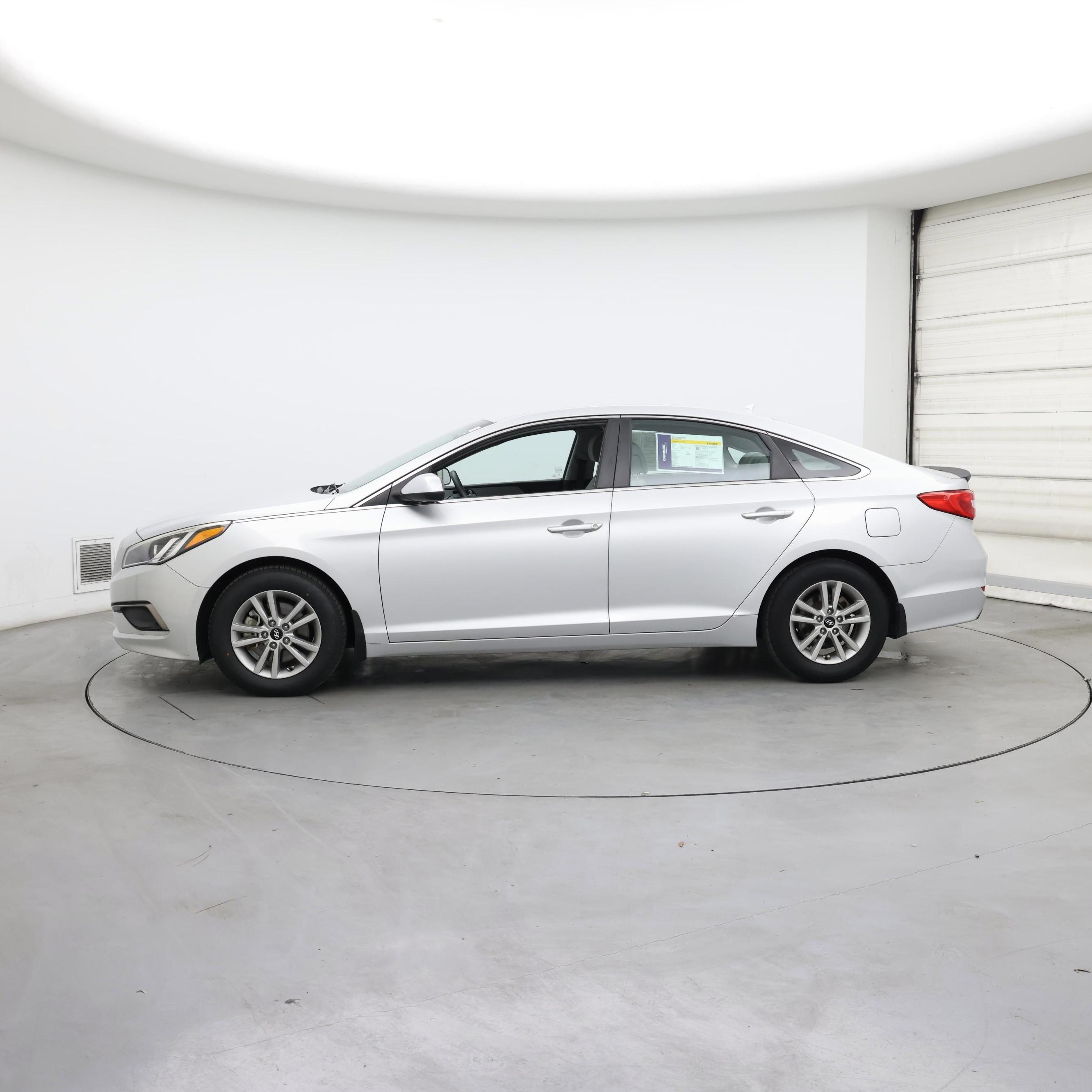 Thumbnail: 2016 Hyundai Sonata - 3