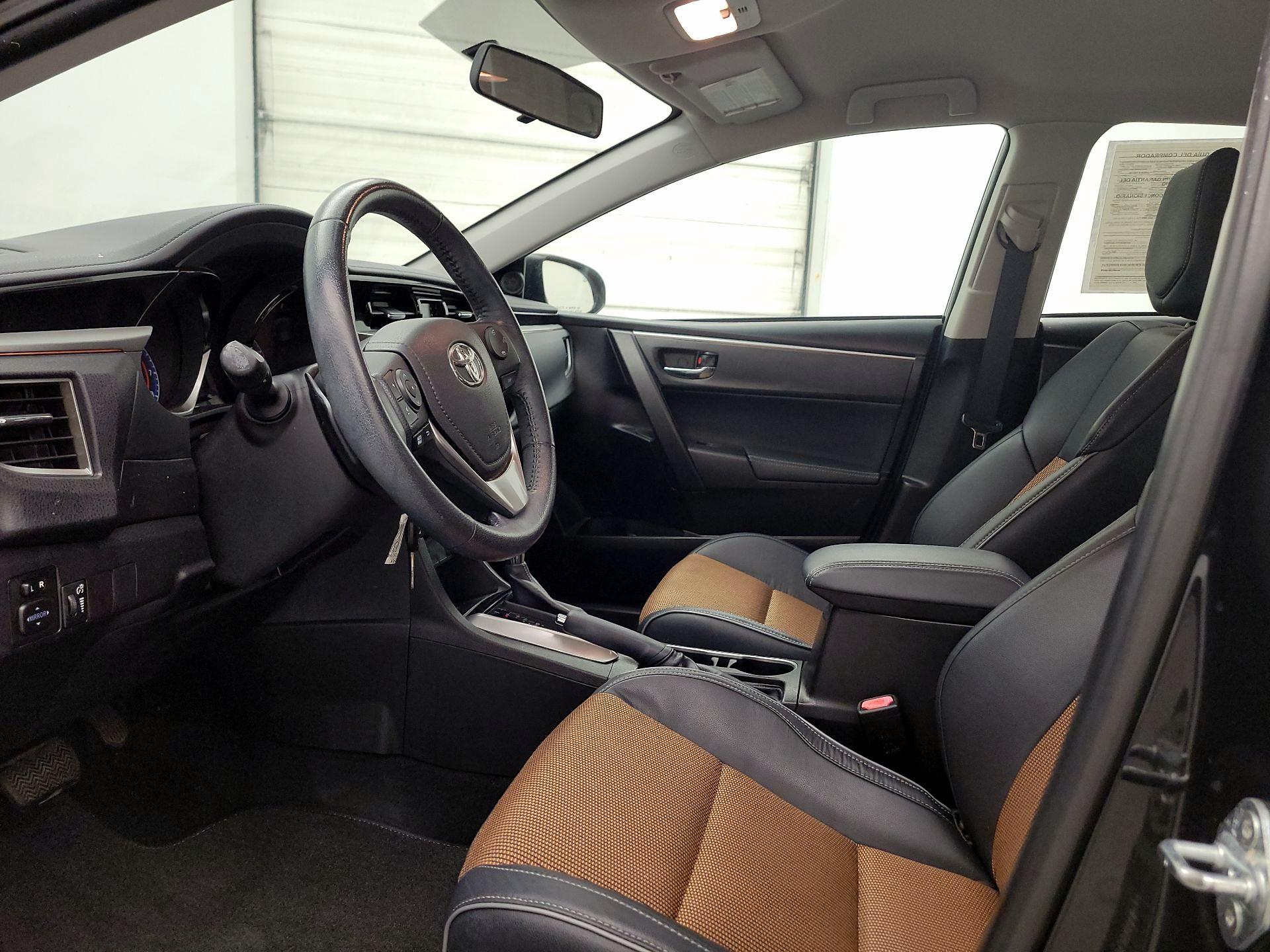 Thumbnail: 2015 Toyota Corolla - 11