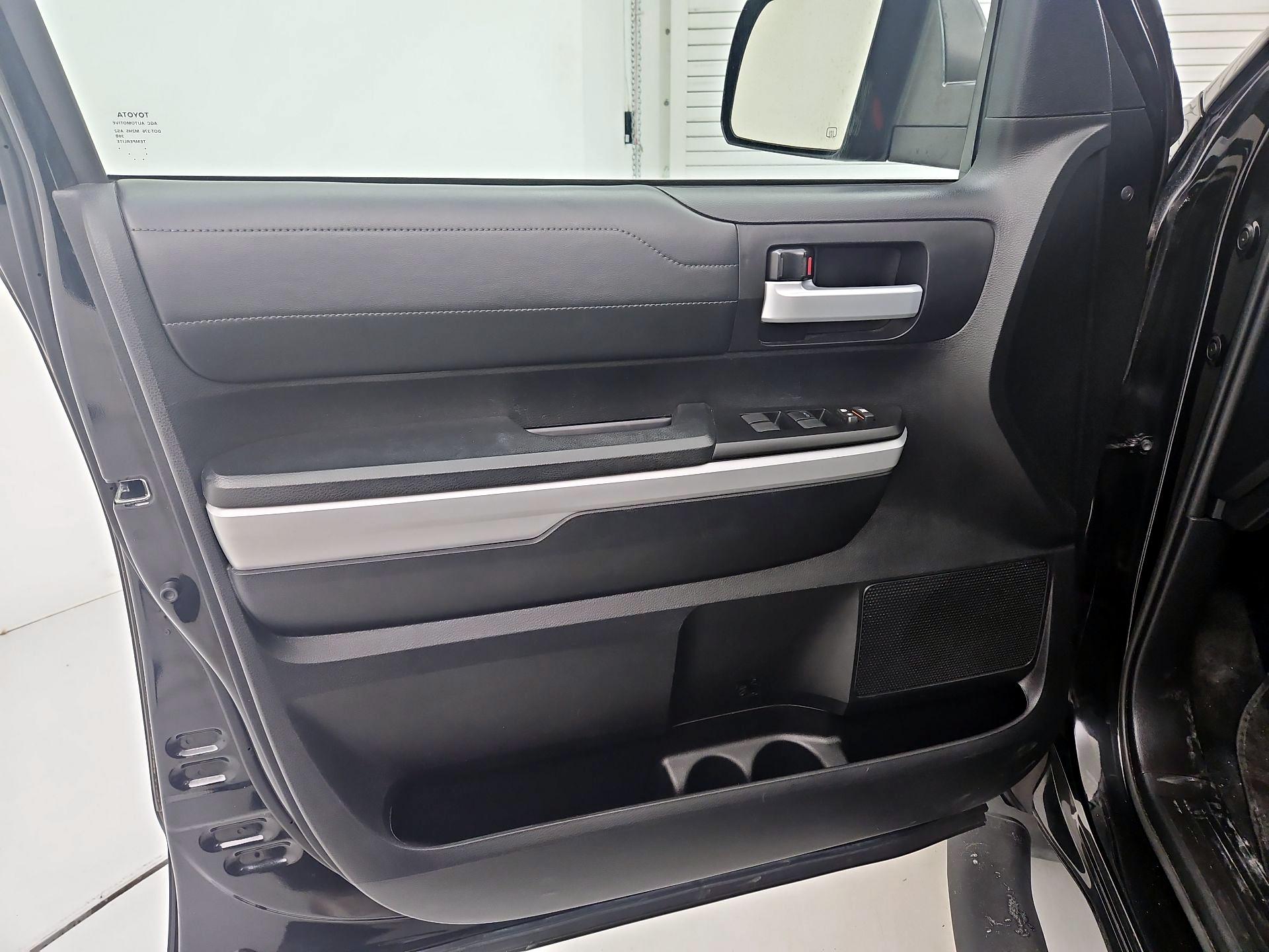 Thumbnail: 2019 Toyota Tundra - 12