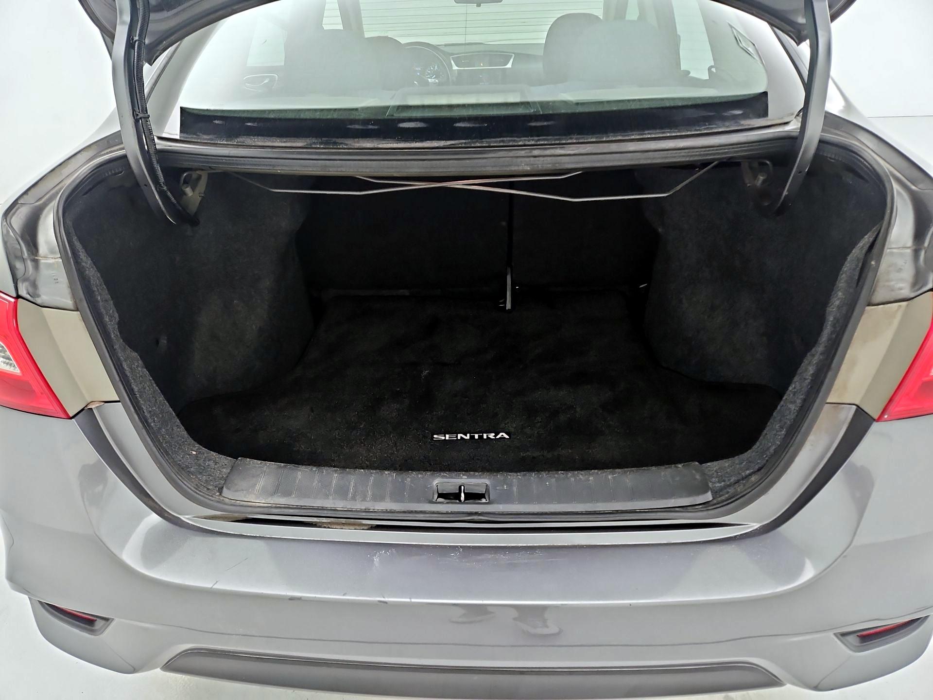 Thumbnail: 2019 Nissan Sentra - 20