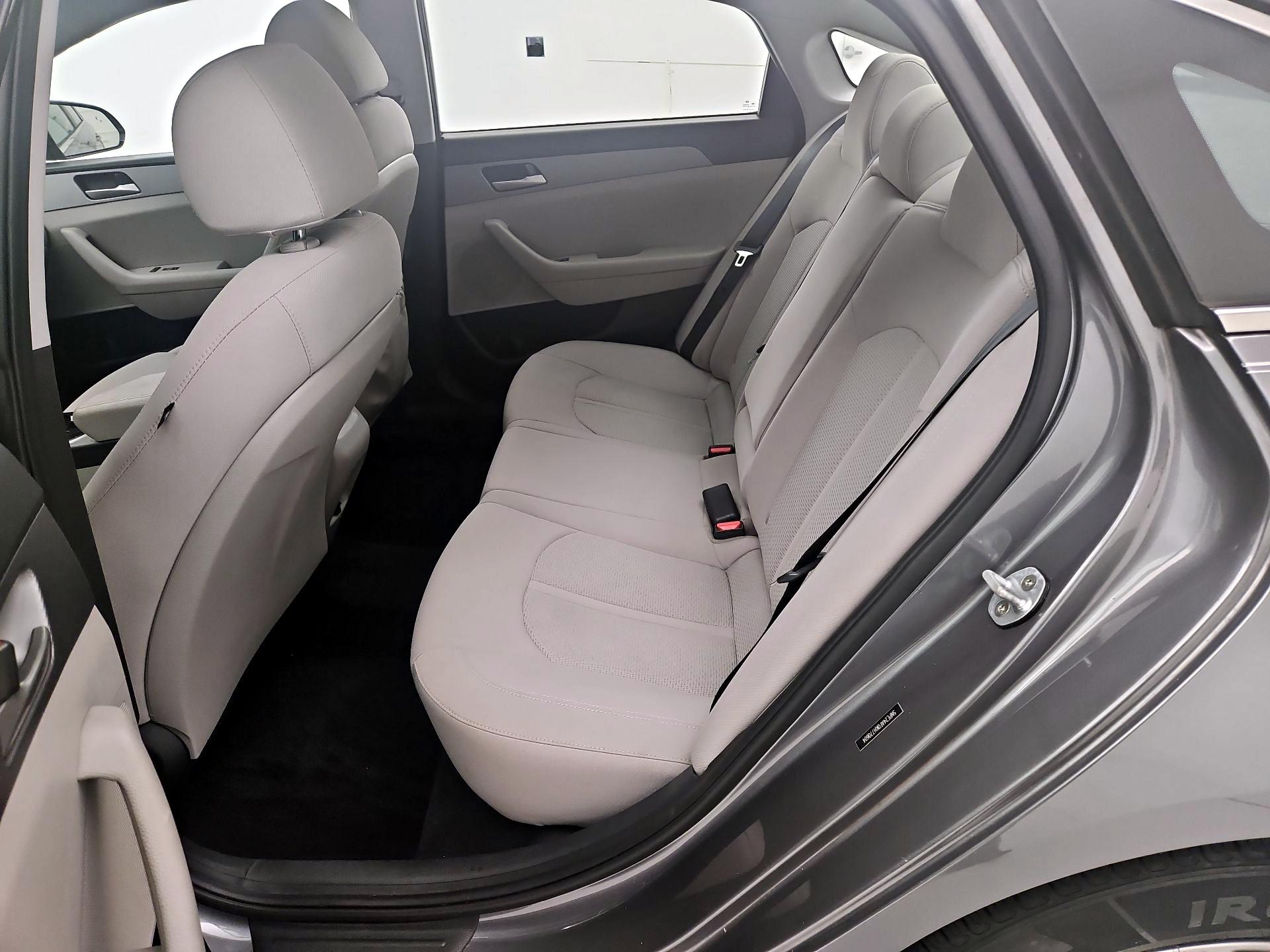 Thumbnail: 2019 Hyundai Sonata - 19