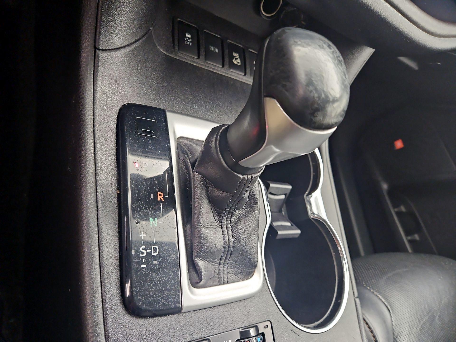 Thumbnail: 2016 Toyota Highlander - 17