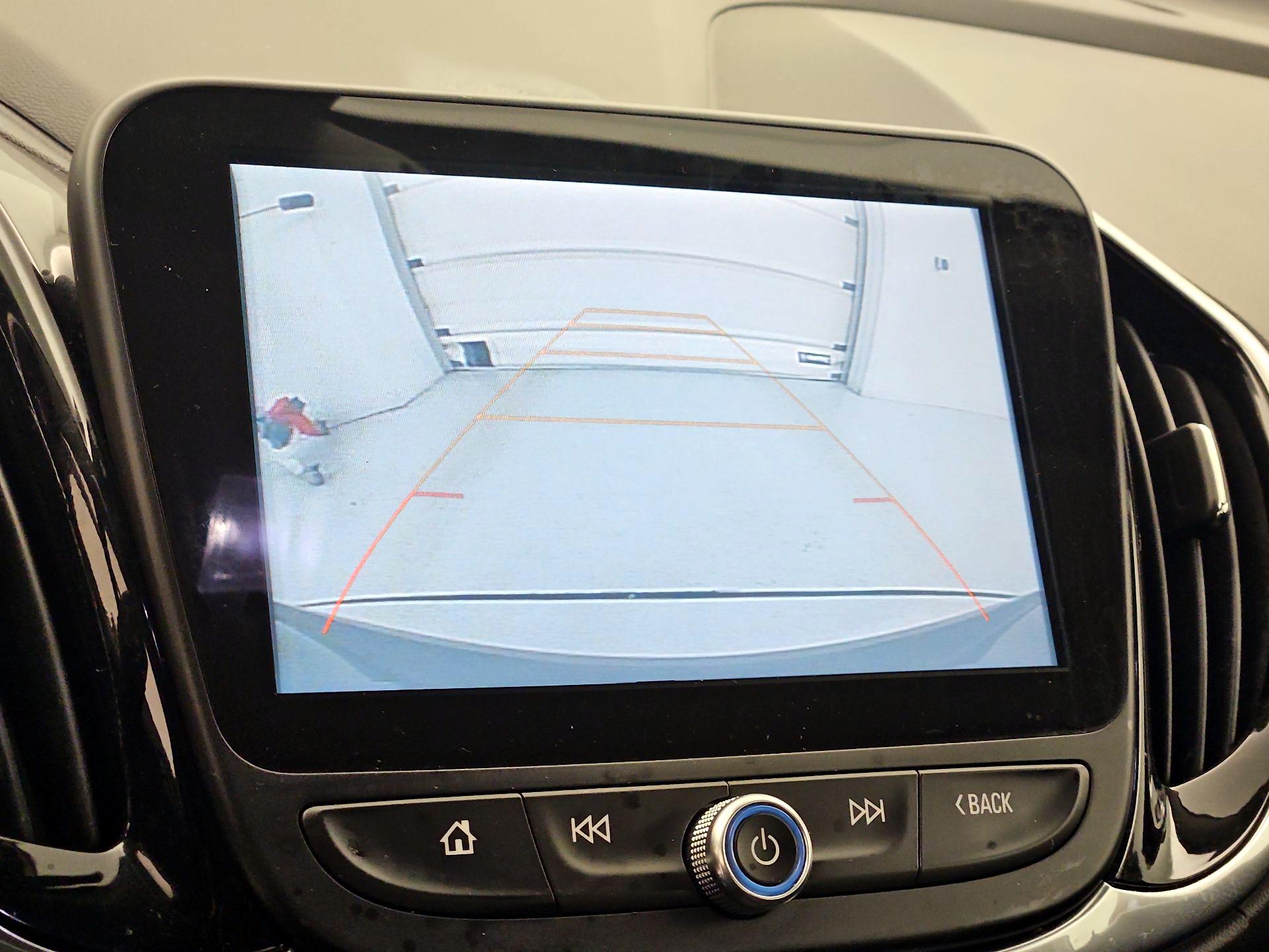 Thumbnail: 2018 Chevrolet Volt - 14