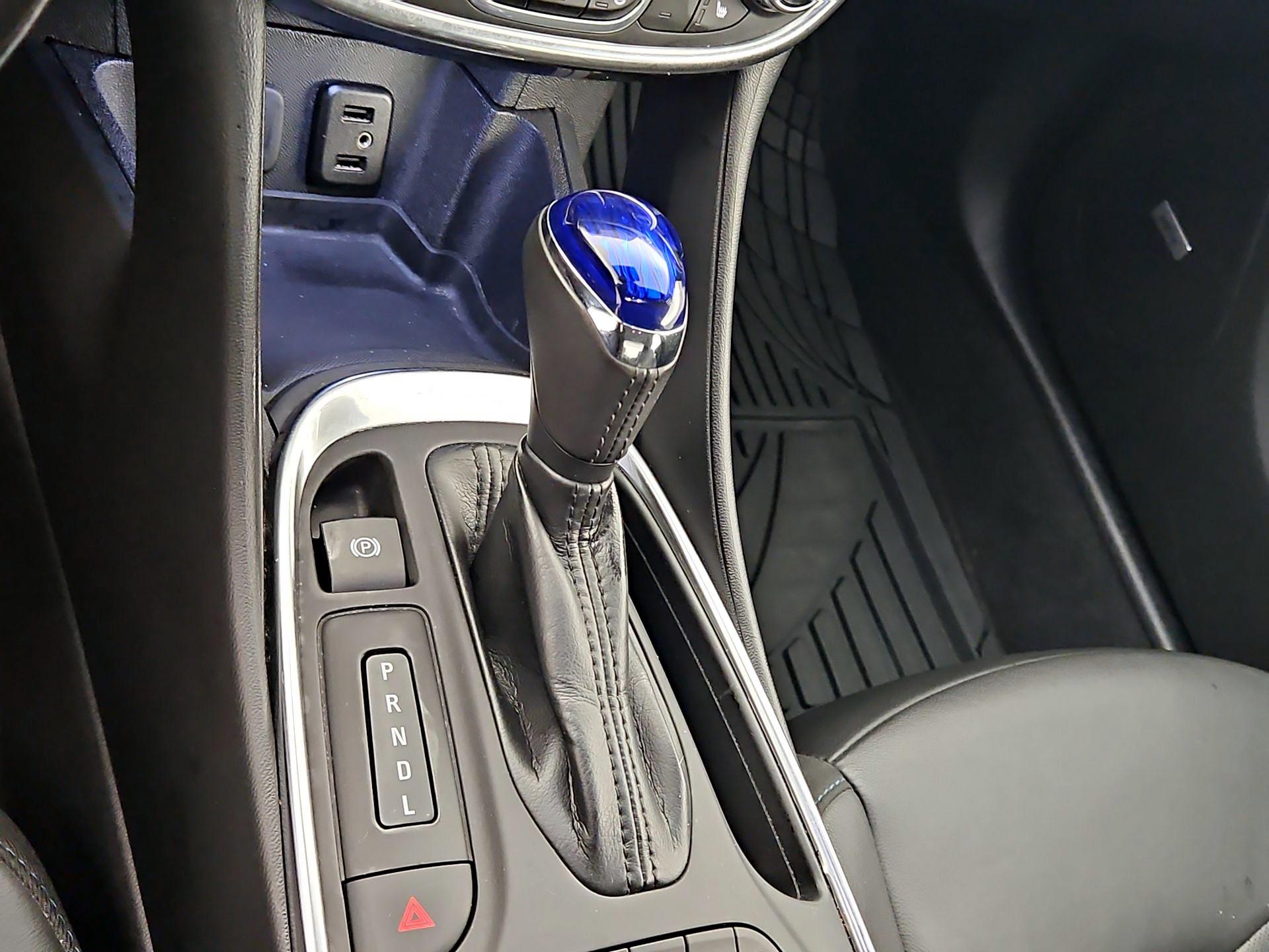 Thumbnail: 2018 Chevrolet Volt - 17