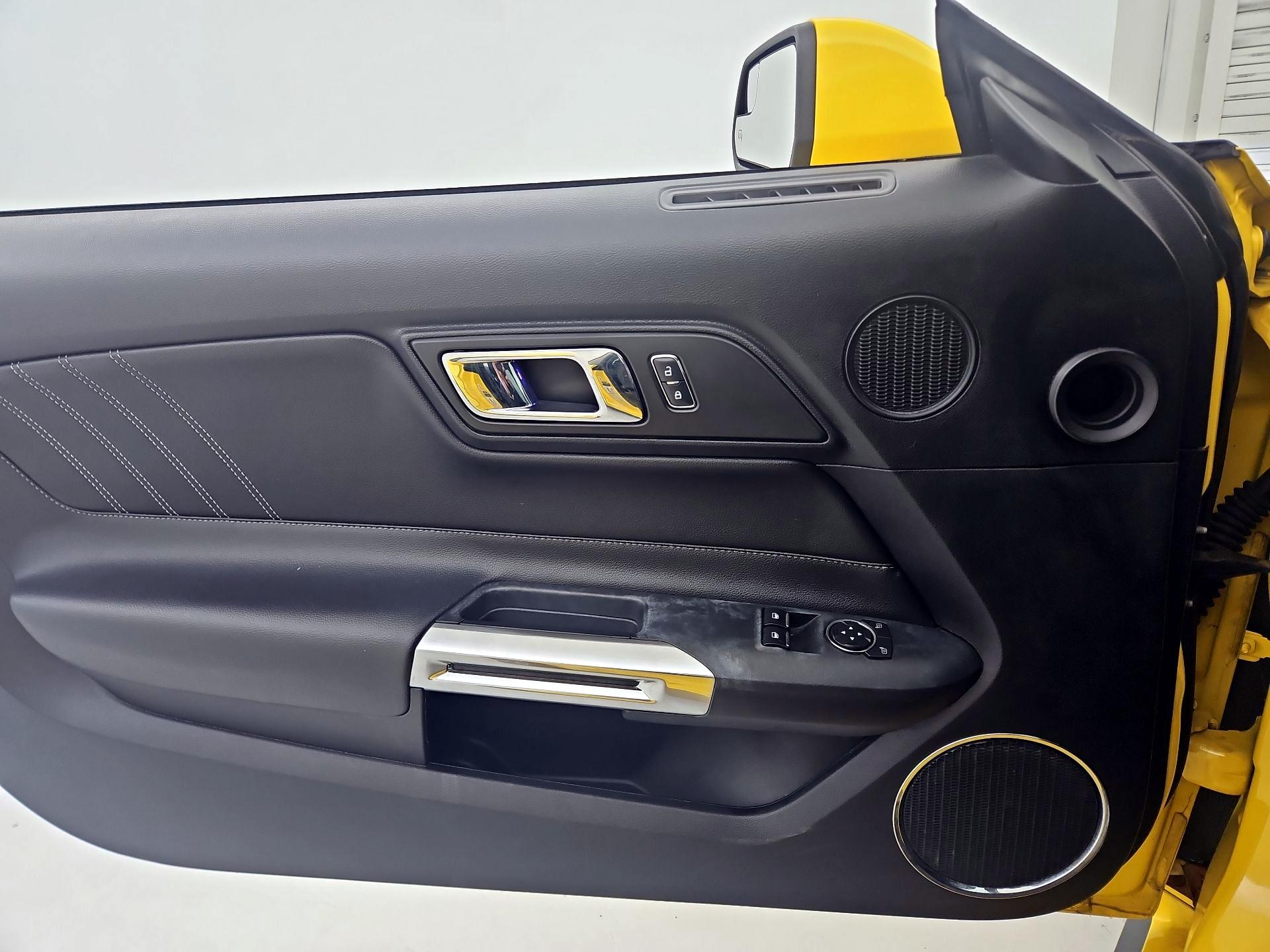 Thumbnail: 2017 Ford Mustang - 12