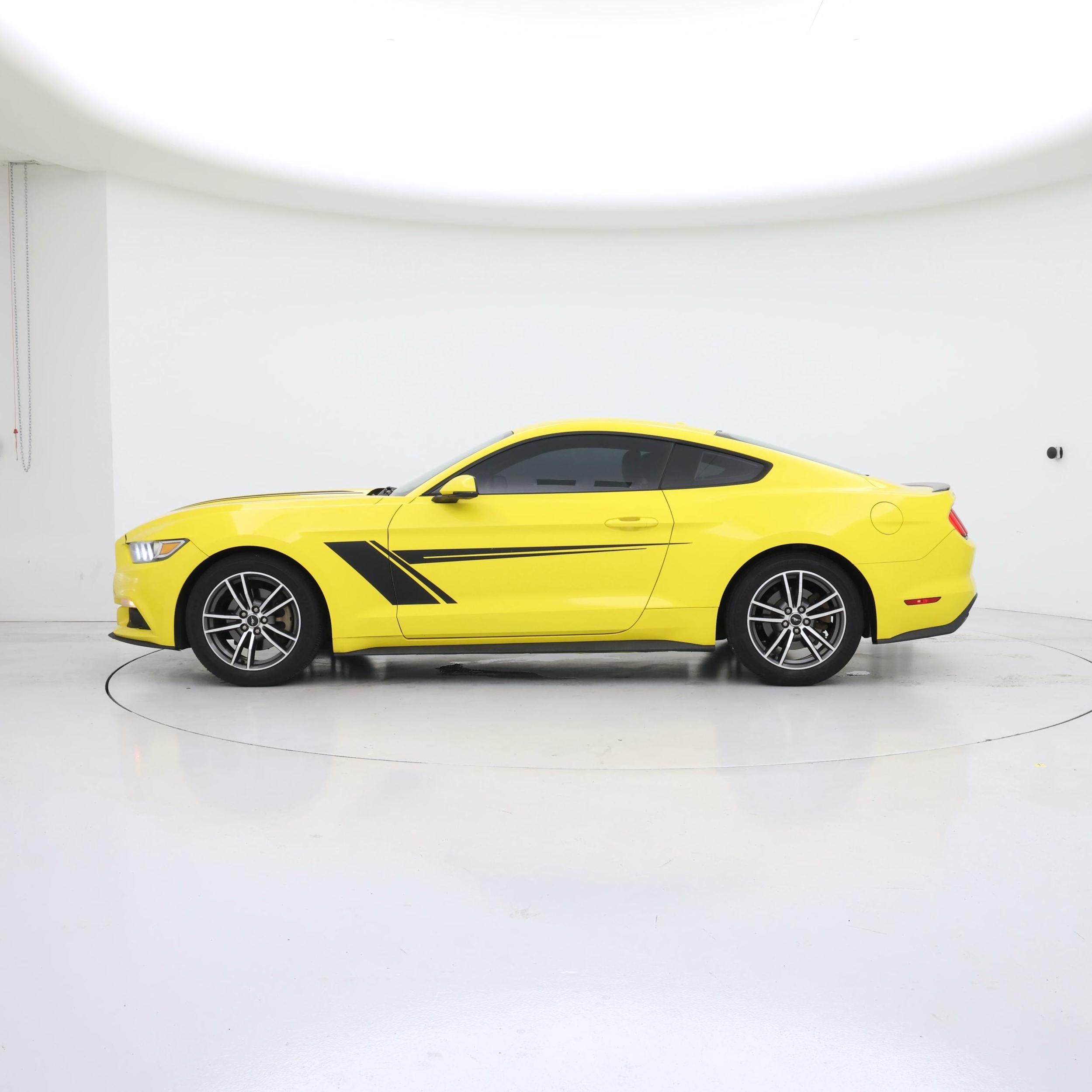 Thumbnail: 2017 Ford Mustang - 3