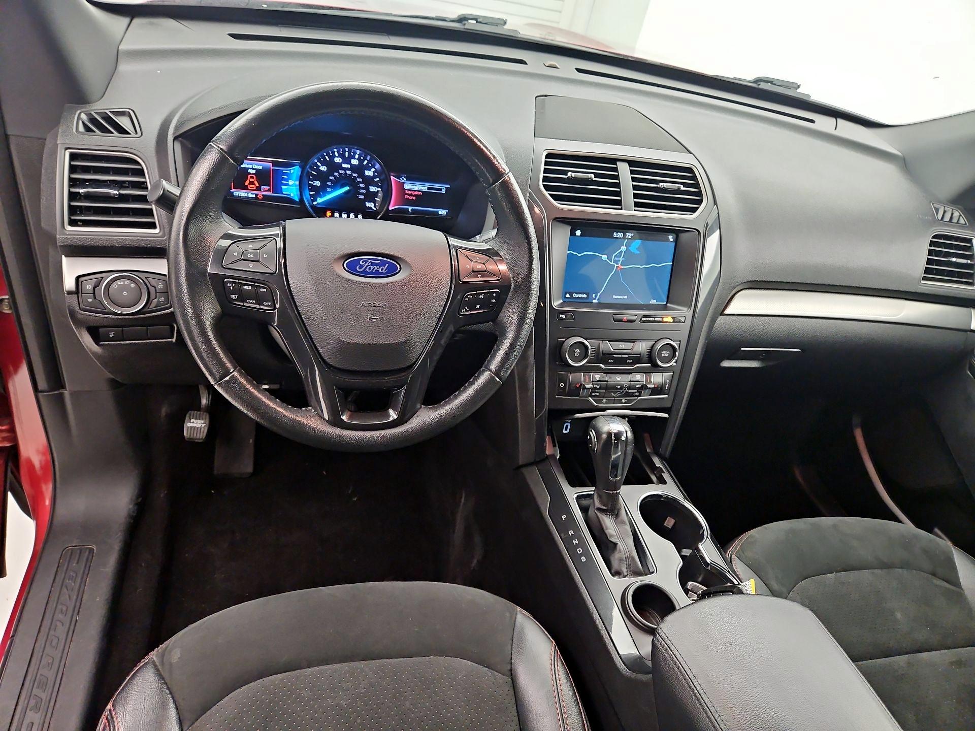 Thumbnail: 2019 Ford Explorer - 9